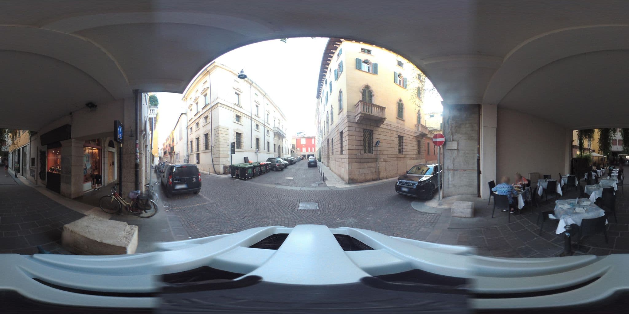 Street view near IL Tenore B&B, Verona — © giubar (CC BY-SA · Mapillary)