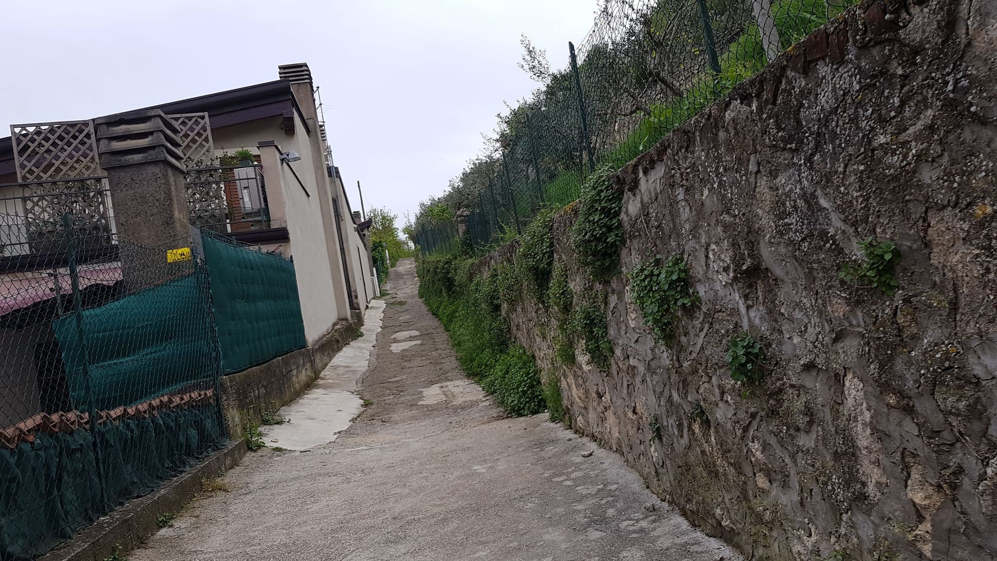 Street view near Room Dimora D'Artista Verona, Parona — © fol (CC BY-SA · Mapillary)