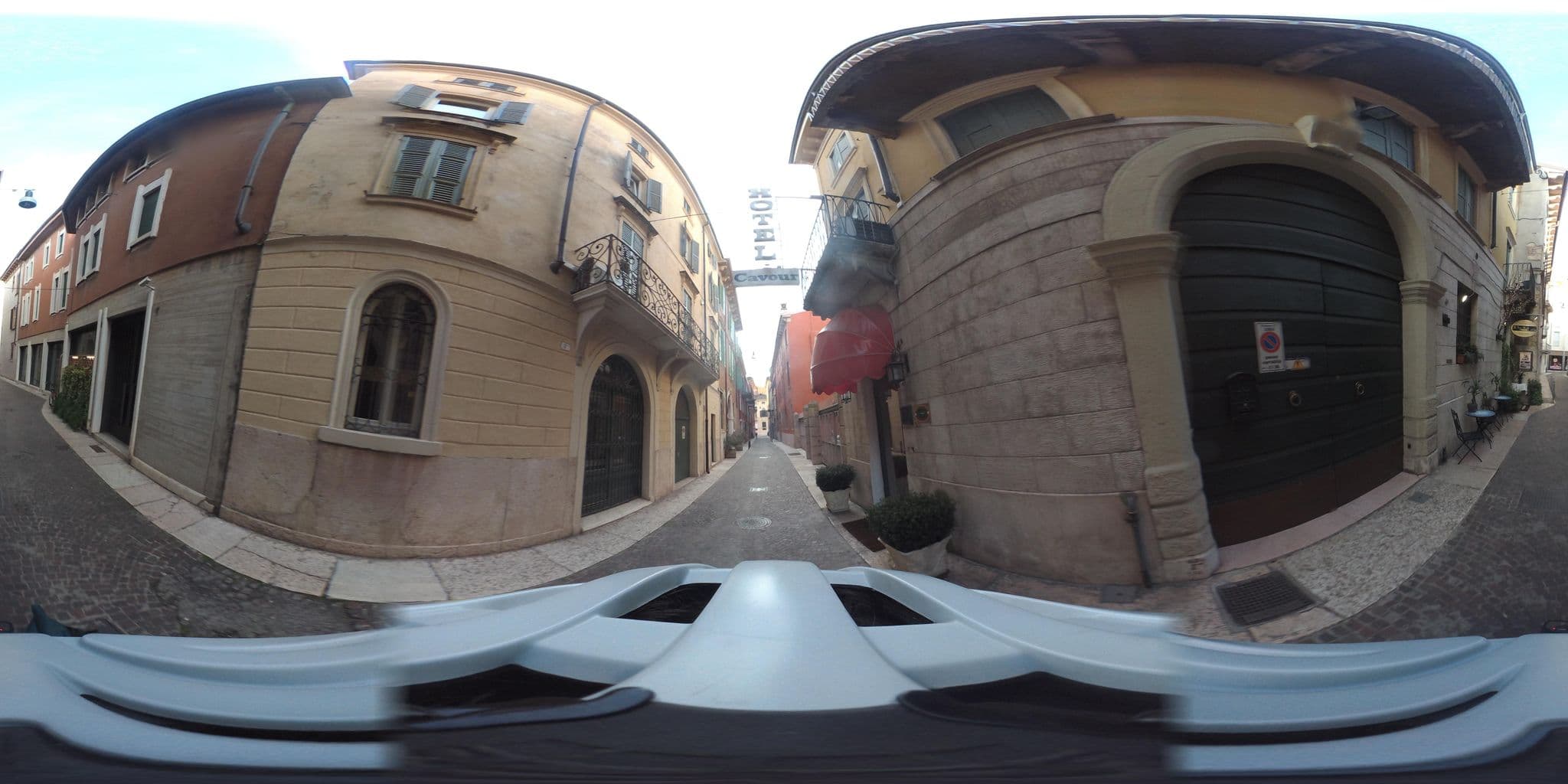 Street view near Fiore d'arancio suite, Verona — © giubar (CC BY-SA · Mapillary)