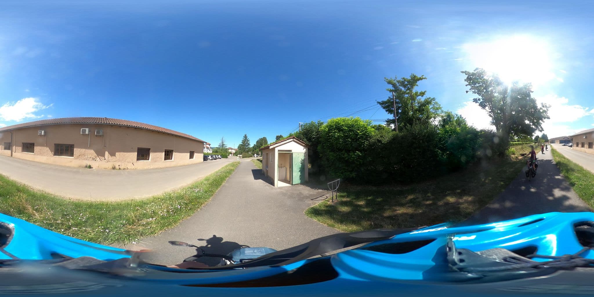 Street view near Vignerons des Terres Sectetes, Prissé — © padididejurbise (CC BY-SA · Mapillary)