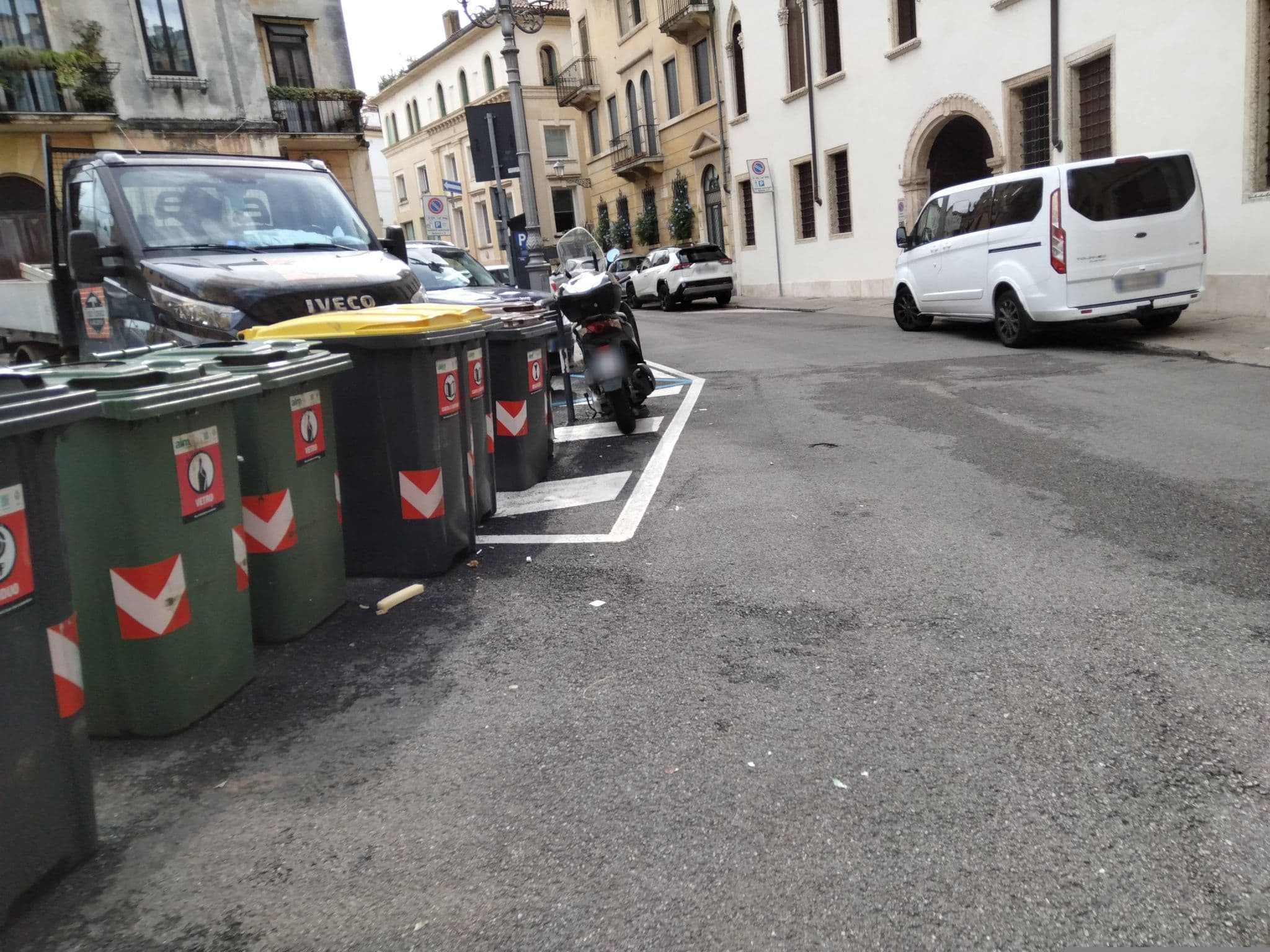 Street view near Vivi Vicenza, Vicenza — © mircozorzo (CC BY-SA · Mapillary)