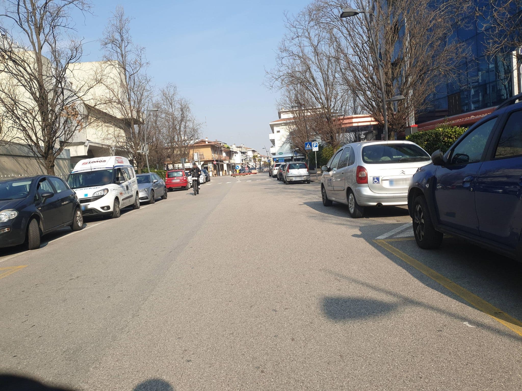 Street view near Alexander Palace Hotel Abano Terme, Abano Terme — © voschix (CC BY-SA · Mapillary)