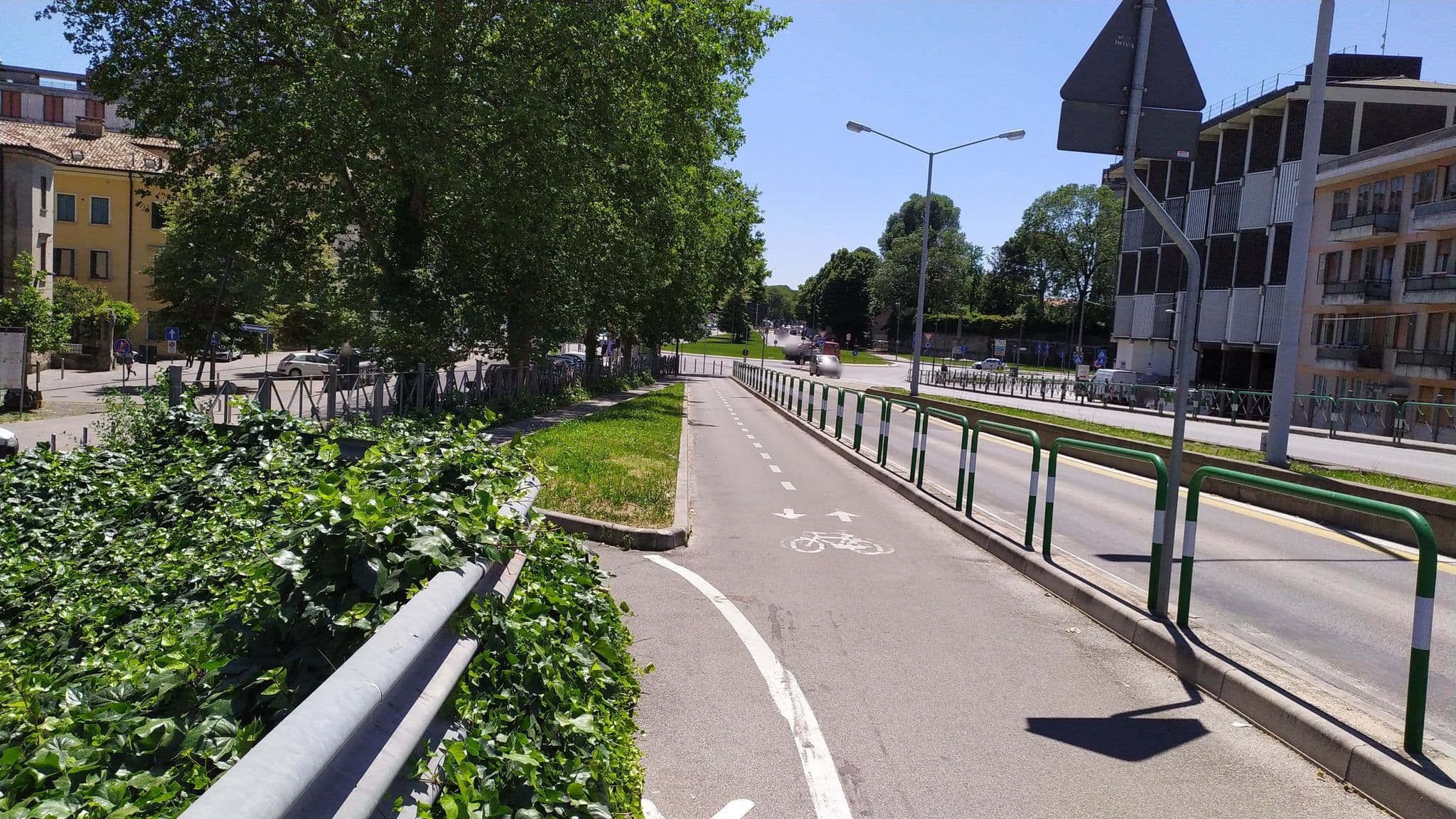 Street view near Piazzale Stazione Rooms, Arcella — © mircozorzo (CC BY-SA · Mapillary)
