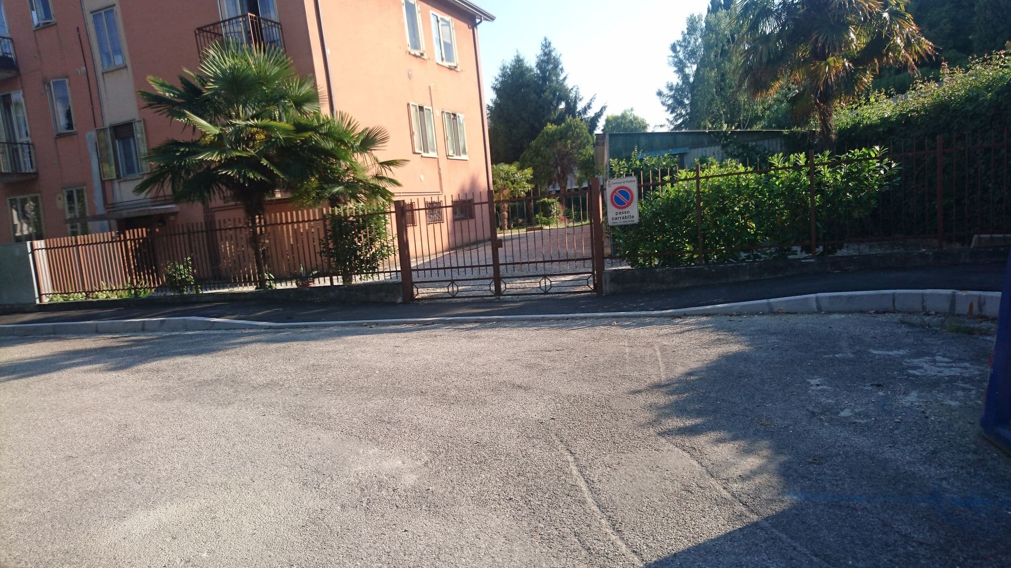 Street view near Collegio Universitario Gregorianum, Padua — © voschix (CC BY-SA · Mapillary)