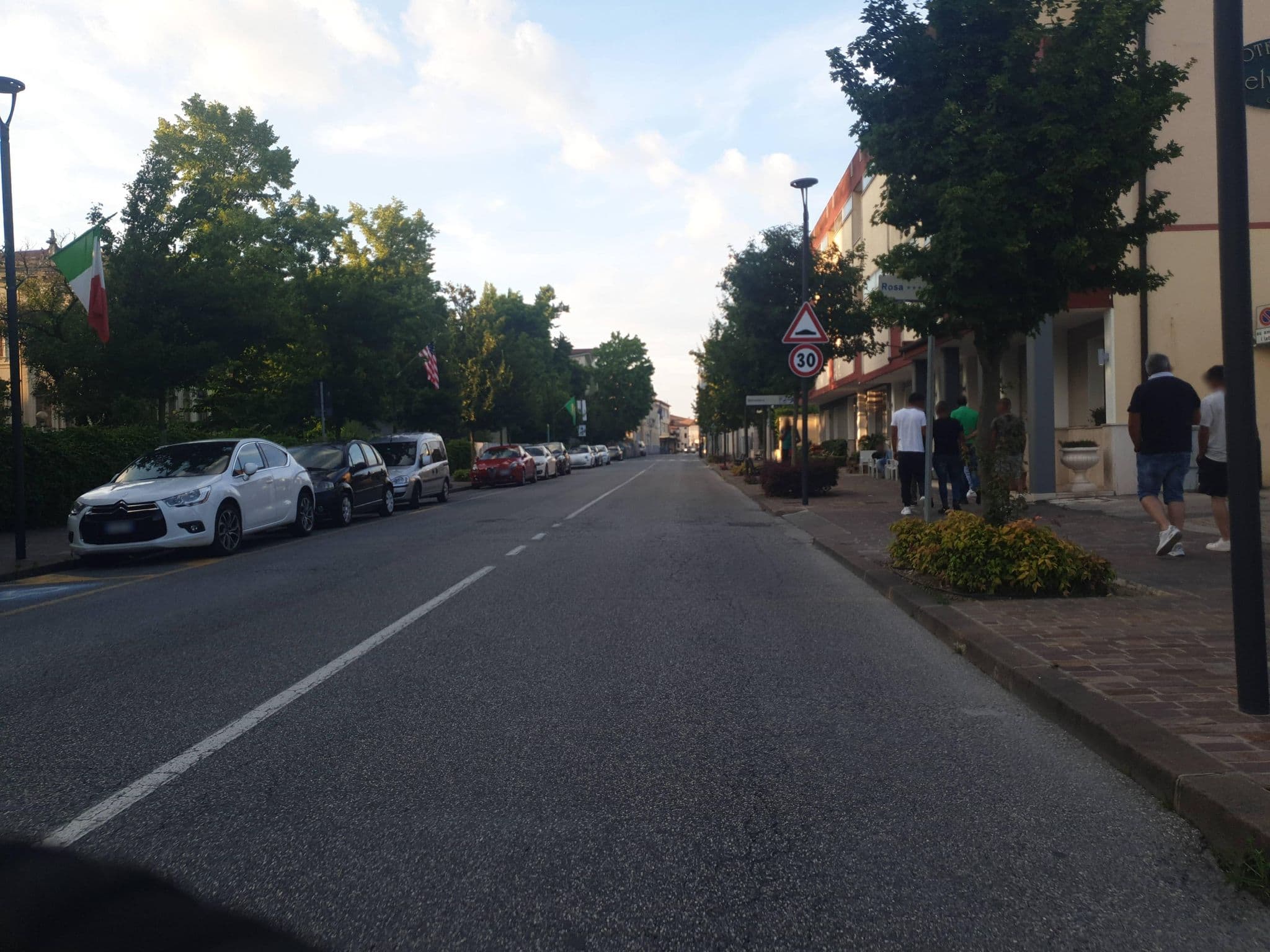Street view near Hotel Rosa Abano Terme, Abano Terme — © voschix (CC BY-SA · Mapillary)
