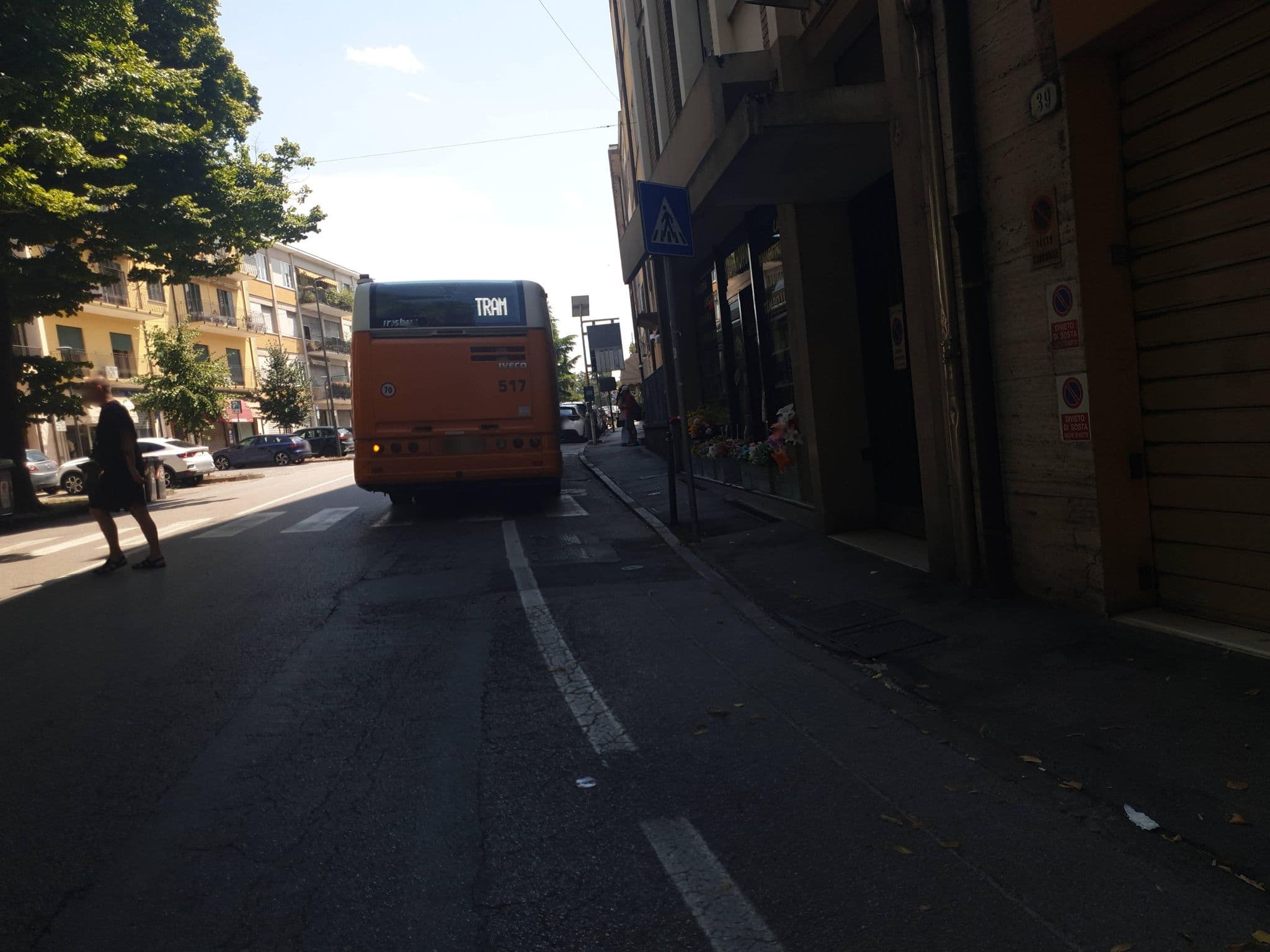 Street view near Collegio Universitario Marianum, Padua — © voschix (CC BY-SA · Mapillary)