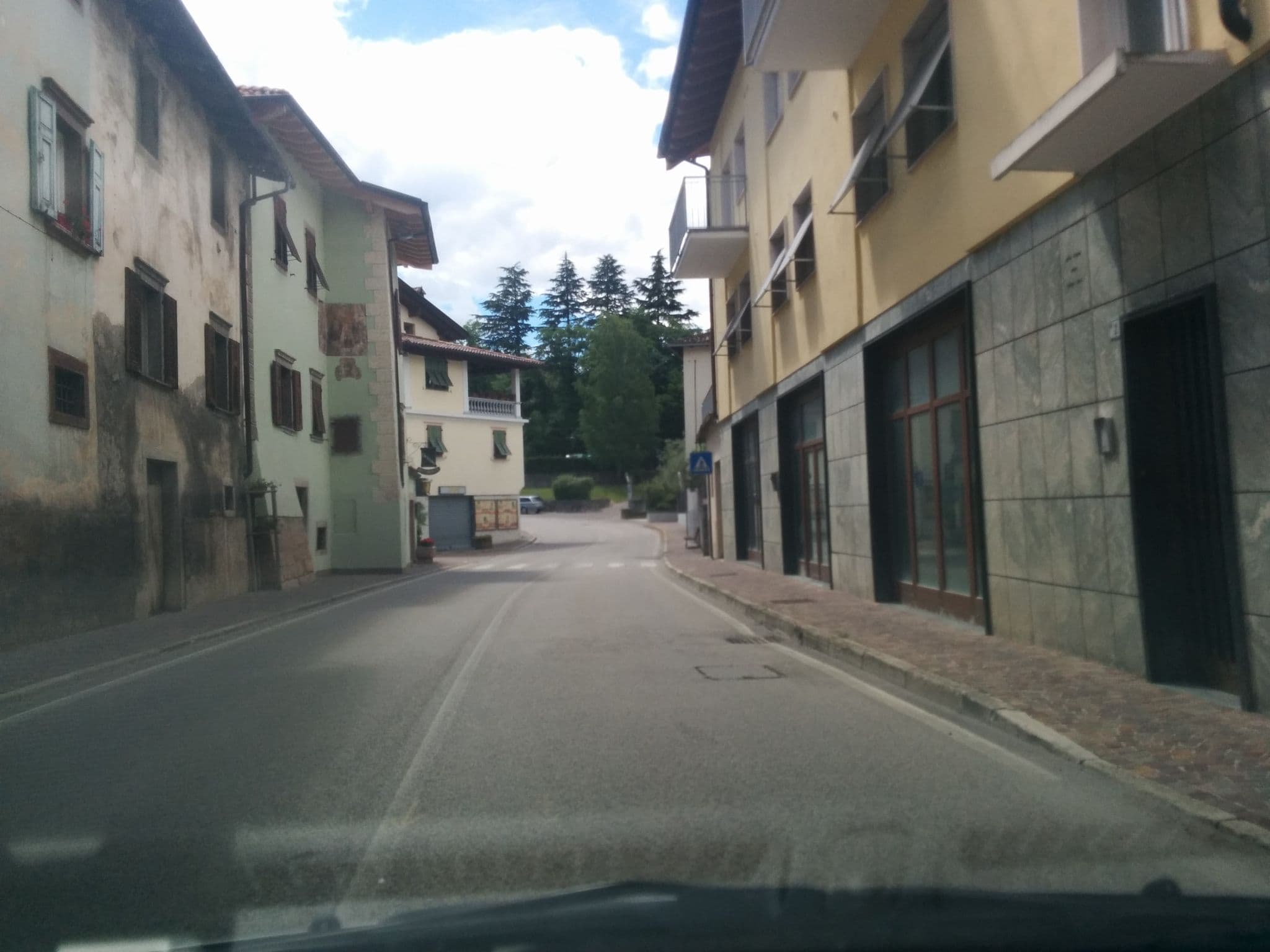 Street view near Appartamento Valle dei Laghi, Vezzano — © napo (CC BY-SA · Mapillary)