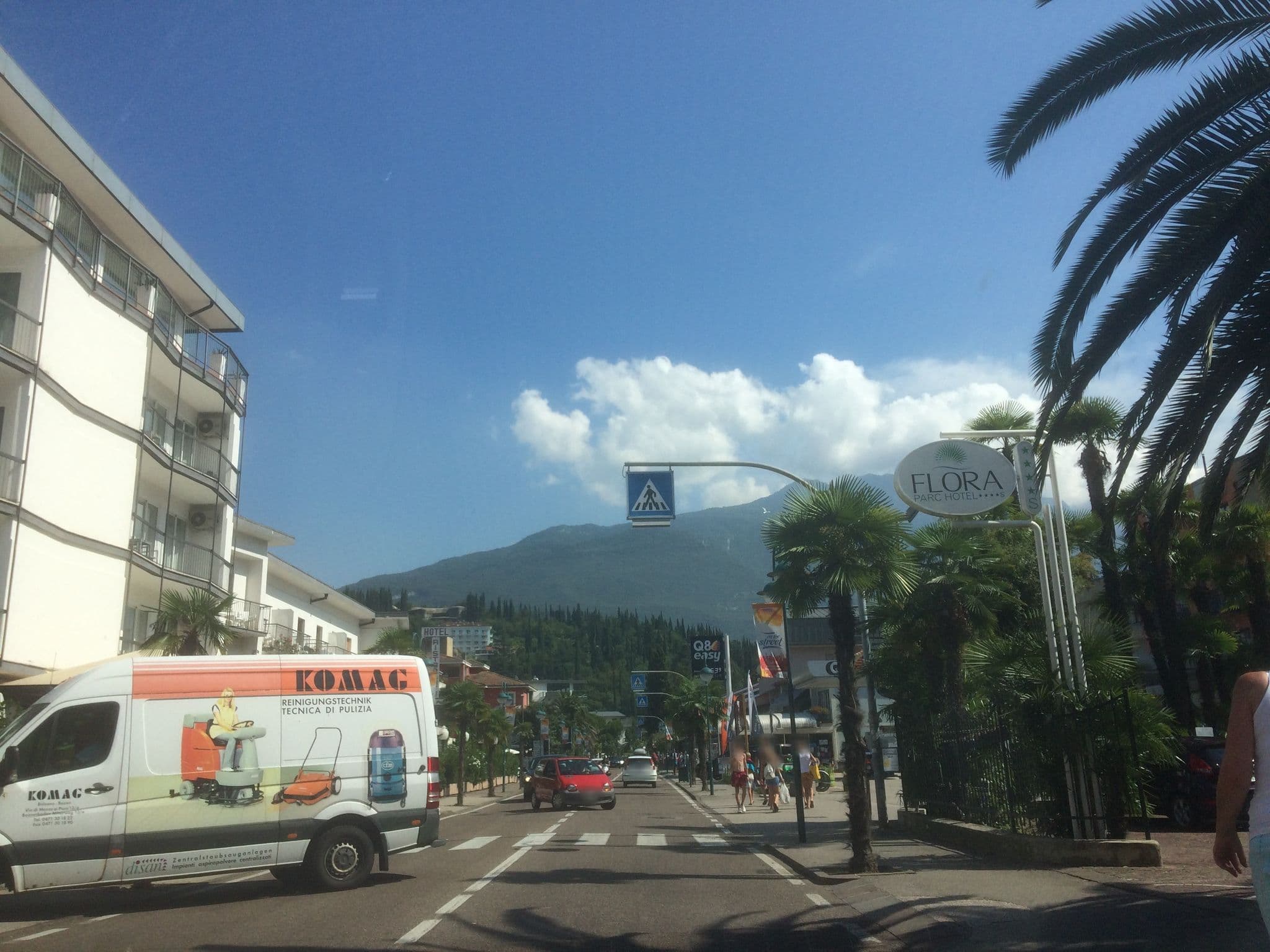 Street view near Parc Hotel Flora Riva del Garda, Riva del Garda — © rufus1295 (CC BY-SA · Mapillary)