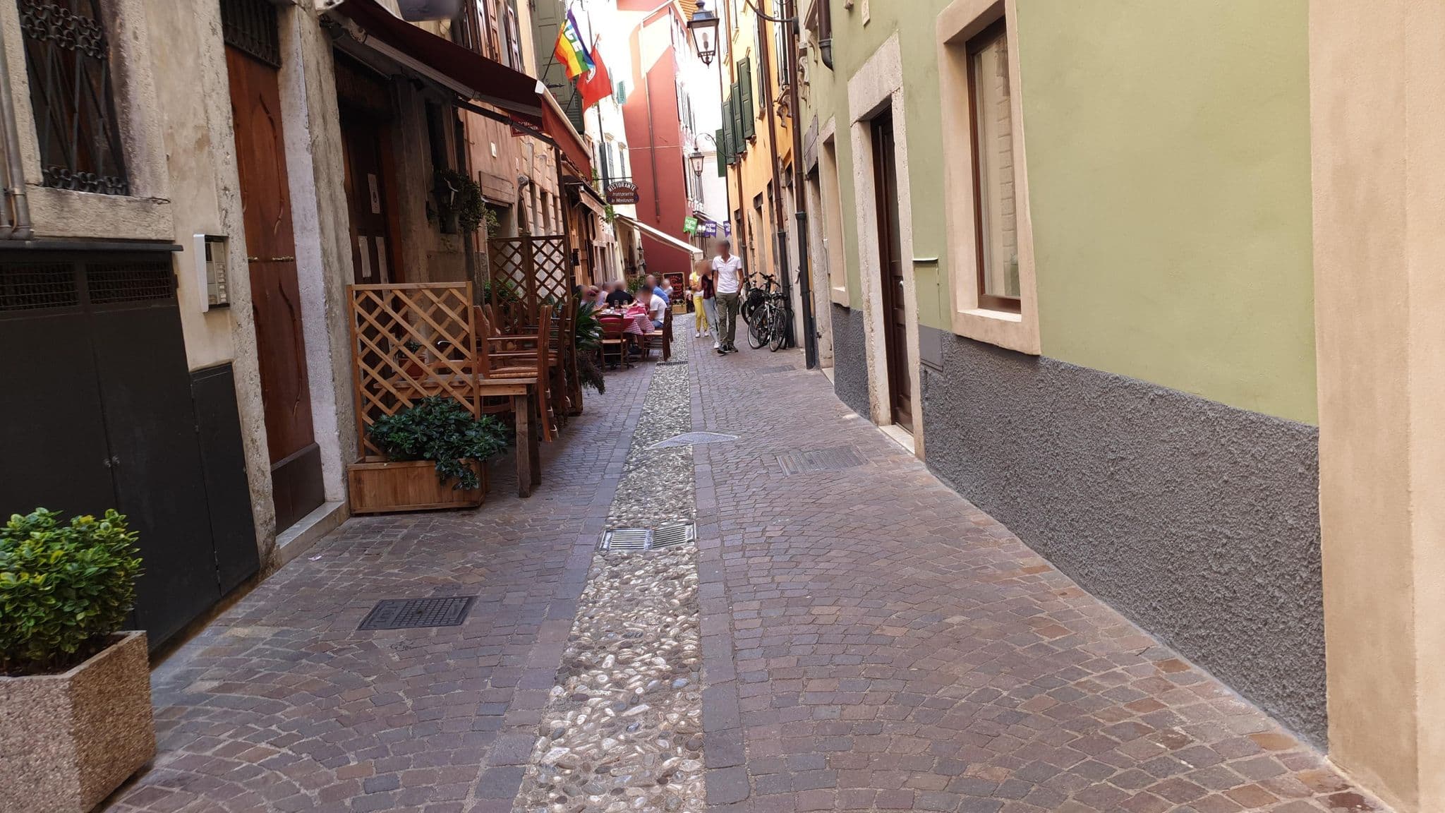 Street view near Ristorante Albergo La Montanara, Riva del Garda — © jopparn (CC BY-SA · Mapillary)