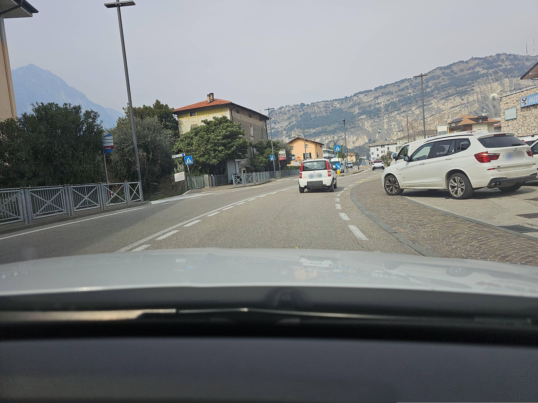 Street view near Hotel AlbergoAlbergo Caminetto, Nago-Torbole — © Schmarvis (CC BY-SA · Mapillary)