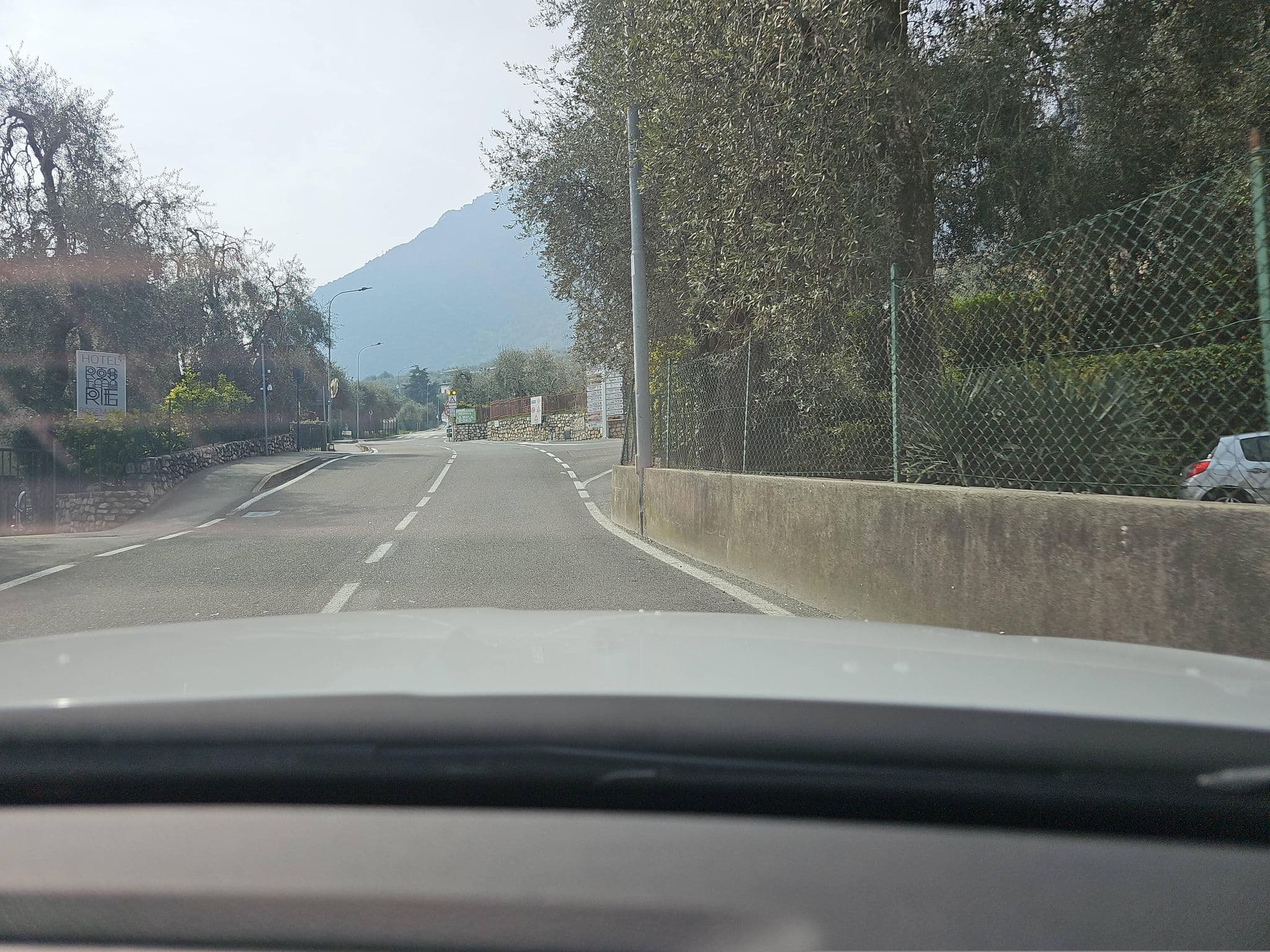 Street view near Hotel Caravel, Limone sul Garda — © Schmarvis (CC BY-SA · Mapillary)