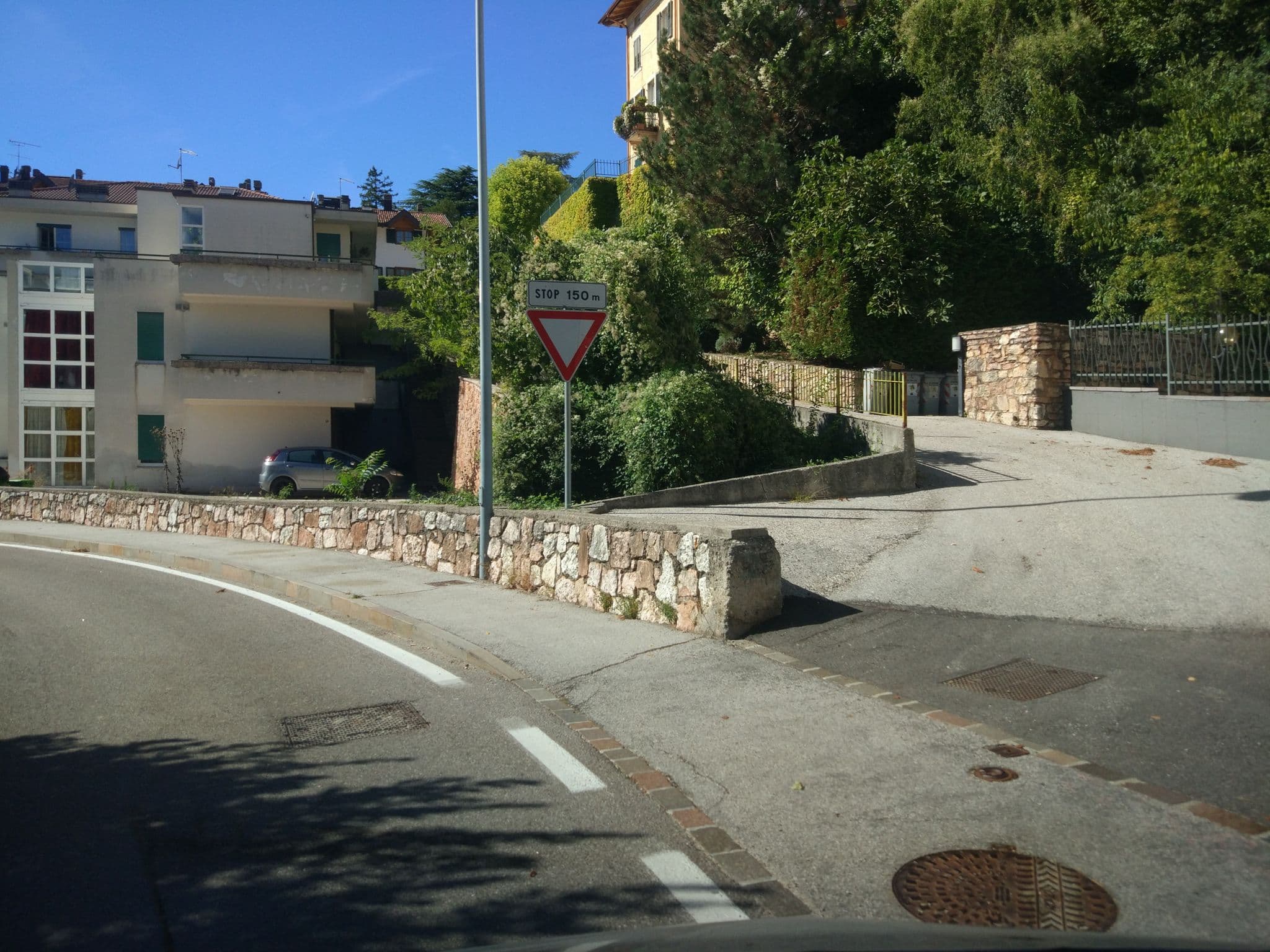 Street view near Bed & Breakfast Alle Coste, Trento — © dadadavid3 (CC BY-SA · Mapillary)