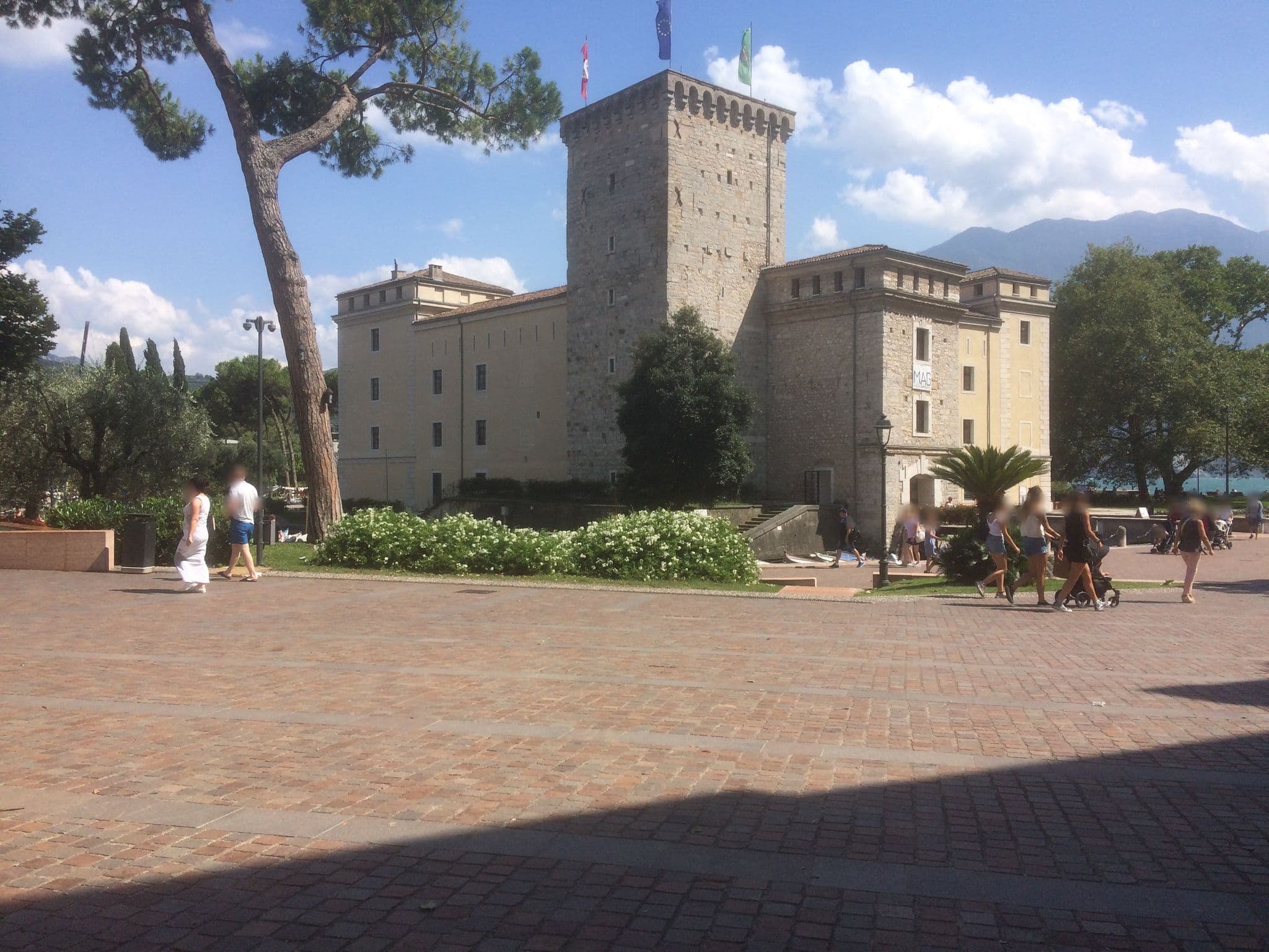 Street view near Appartamenti Rocca, Riva del Garda — © rufus1295 (CC BY-SA · Mapillary)