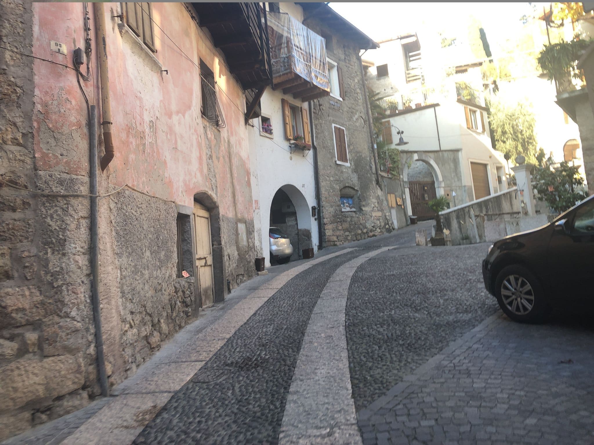 Street view near Villa Belvedere, Arco — © mich74 (CC BY-SA · Mapillary)