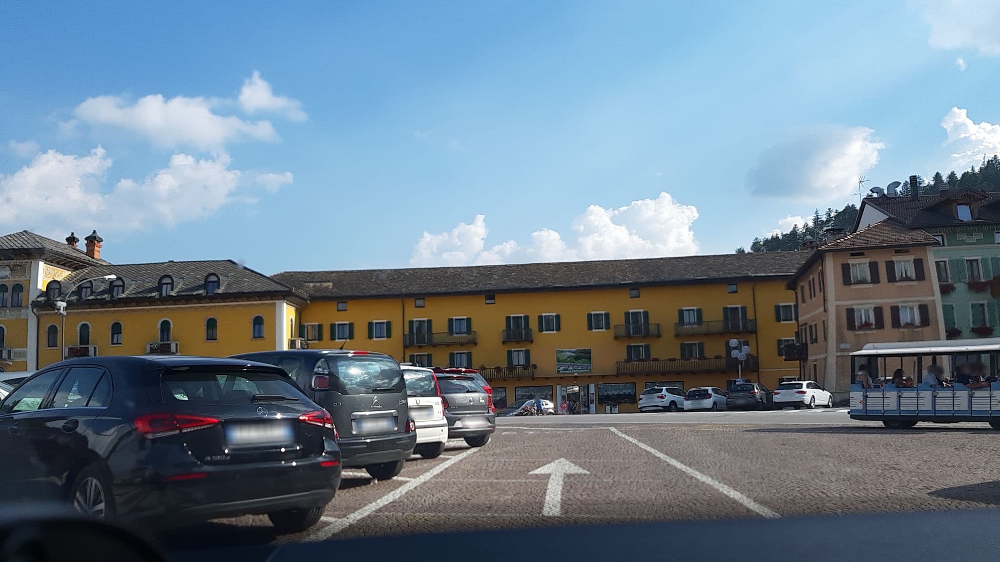 Street view near Albergo Bertoldi, Caldonazzo — © lucadelu (CC BY-SA · Mapillary)