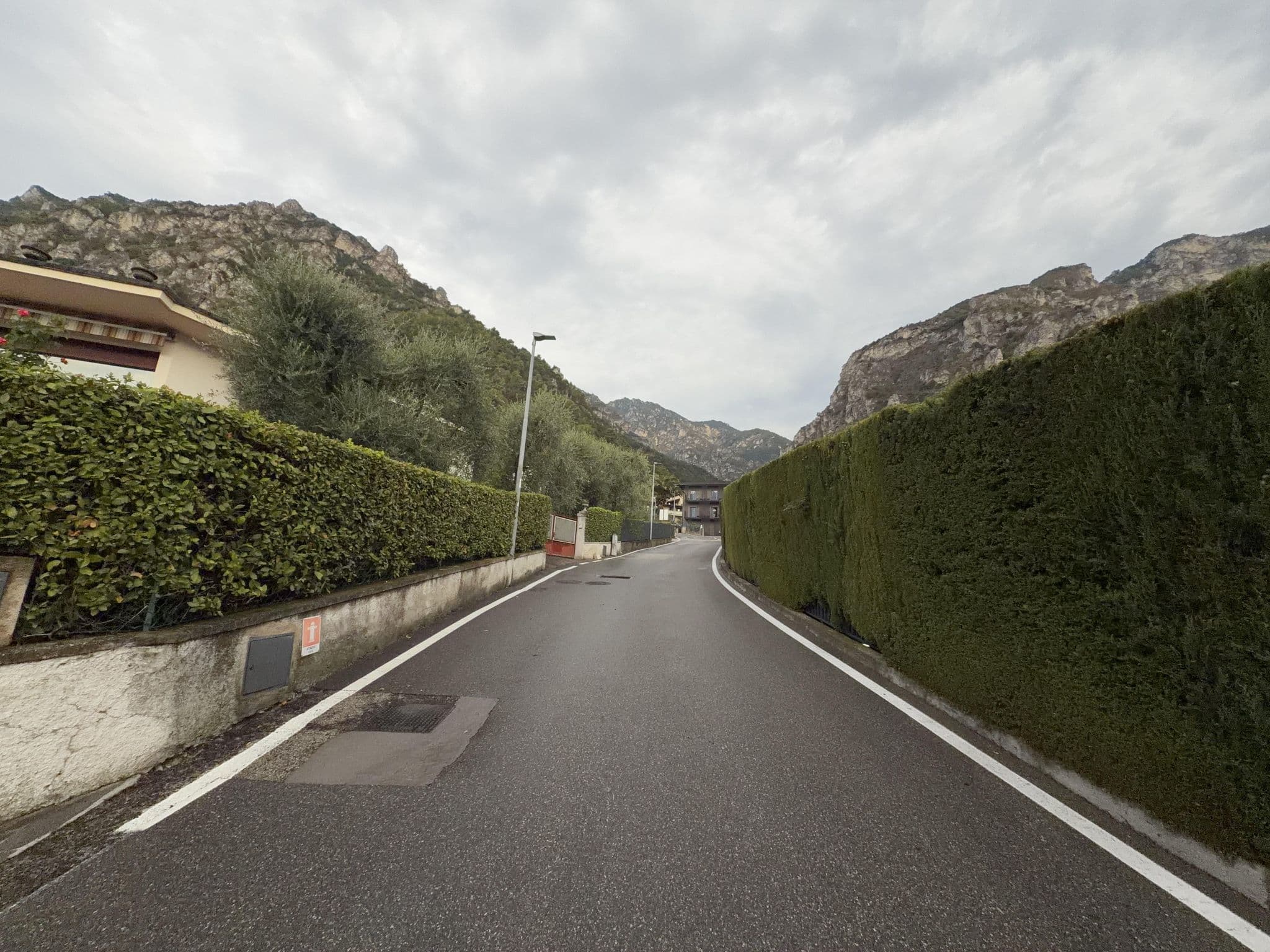 Street view near Florida SRL, Limone sul Garda — © boskoyevsky (CC BY-SA · Mapillary)