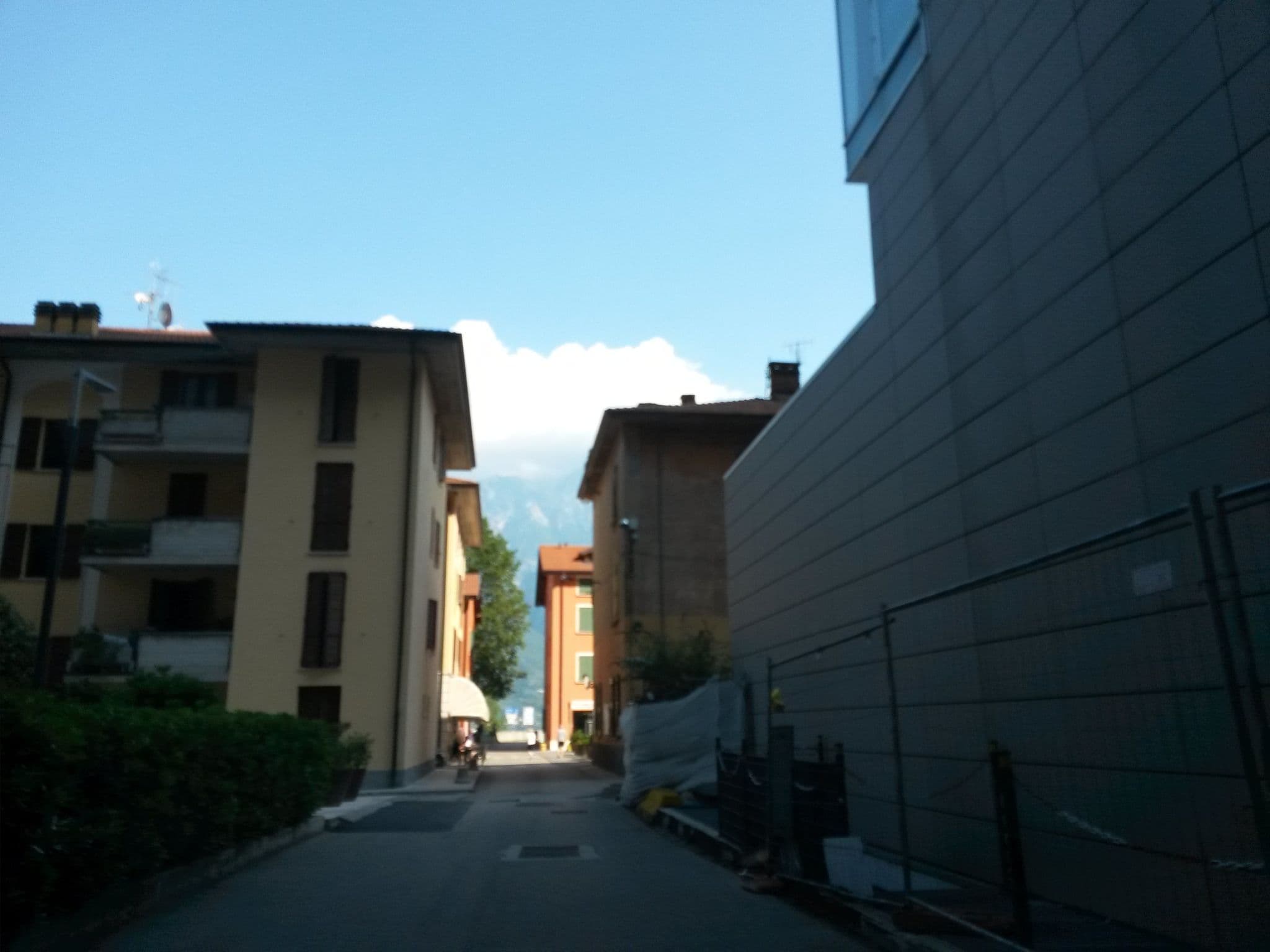 Street view near Campione Ora apartments by Gardadomusmea, Malcesine — © uwekoch (CC BY-SA · Mapillary)