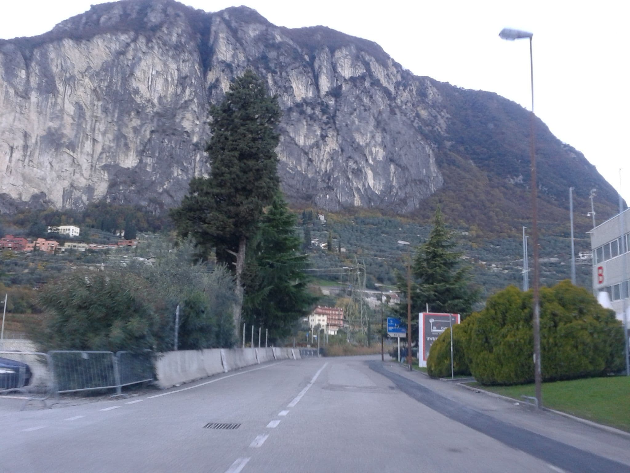 Street view near Giardino Verdi, Riva del Garda — © zonta72 (CC BY-SA · Mapillary)
