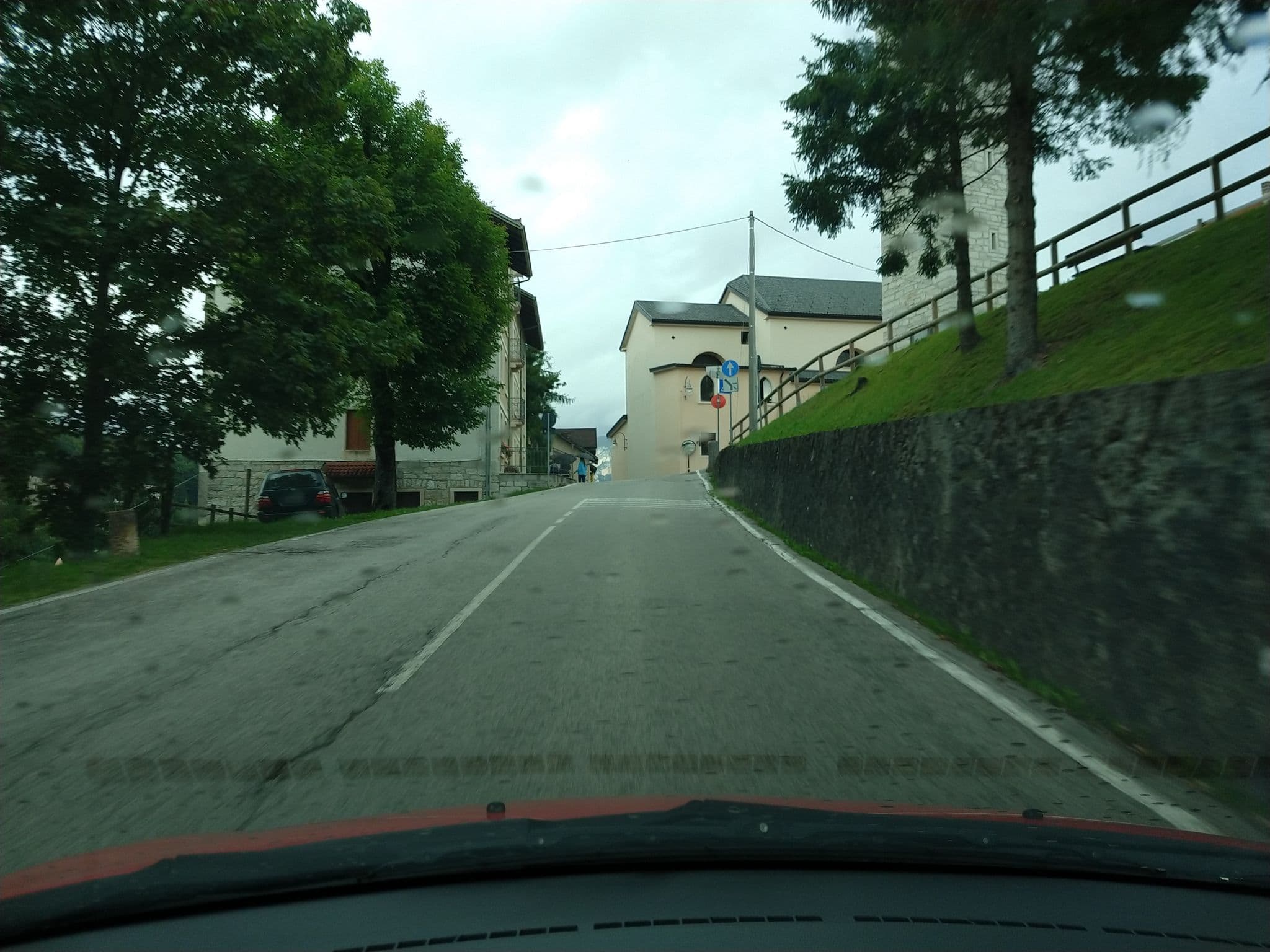 Street view near Albergo Belvedere Centro Vacanze di Caregnato Anna Maria & C. SAS, Arsiero — © alibaba99 (CC BY-SA · Mapillary)