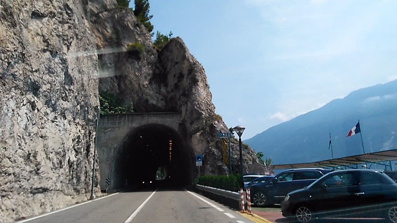 Street view near Locanda Augusta SNC di Bertera Emanuele & C., Limone sul Garda — © uwekoch (CC BY-SA · Mapillary)