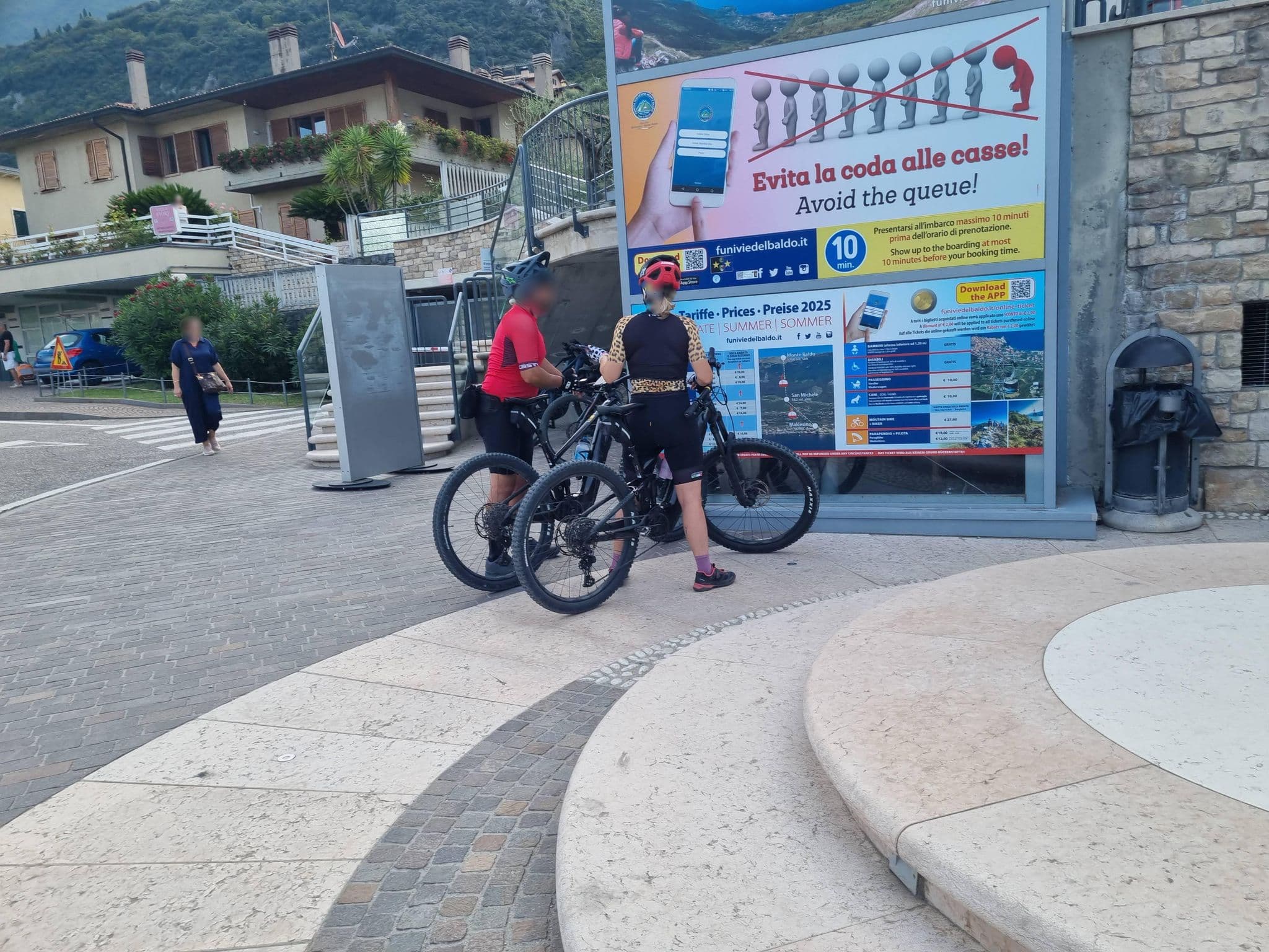 Street view near Casa Caberlon, Malcesine — © dsmm (CC BY-SA · Mapillary)