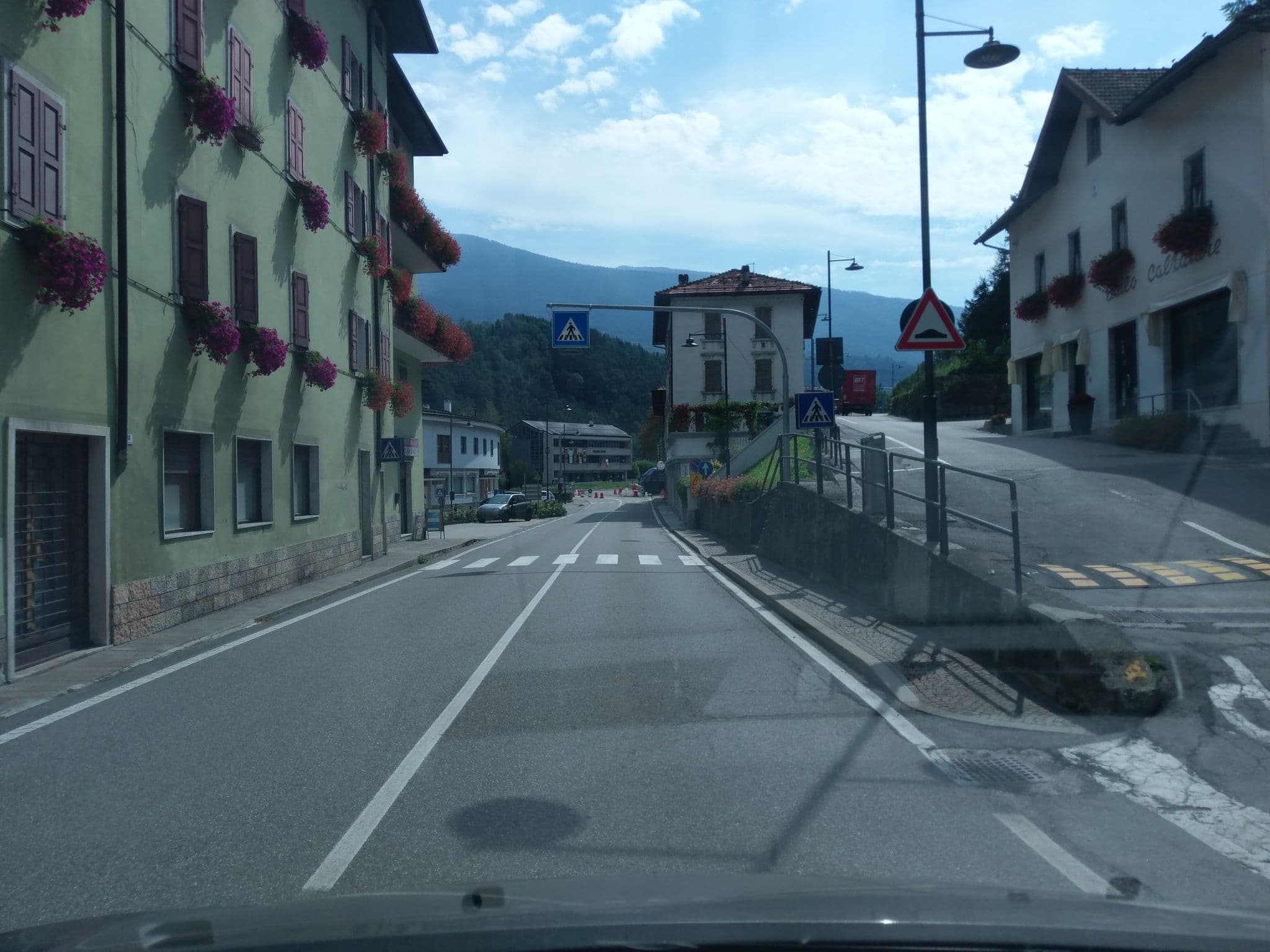 Street view near Hotel Antica Italia, Bleggio Superiore — © bufonto (CC BY-SA · Mapillary)