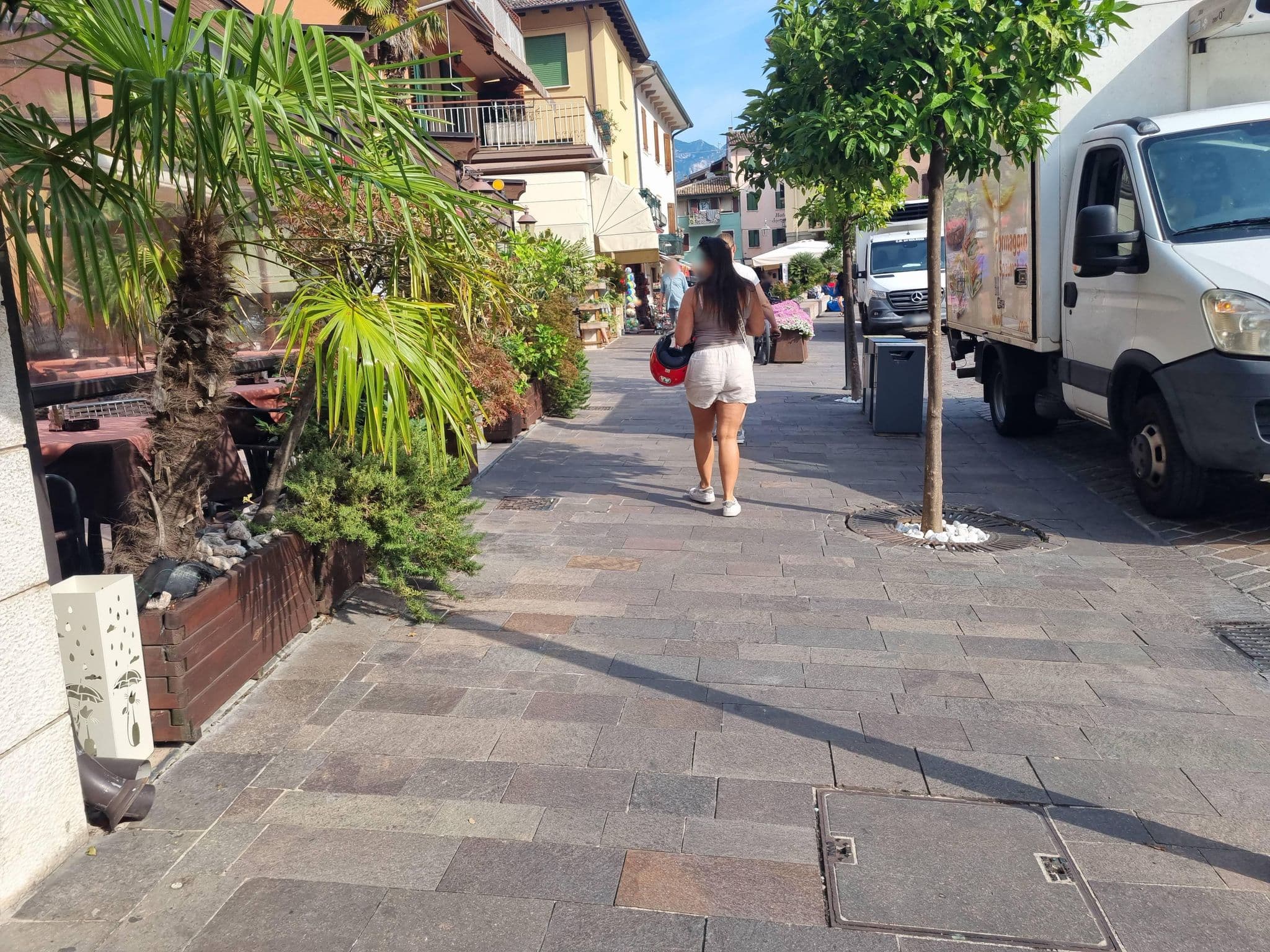 Street view near Hotel Ristorante Alpino di Scannone Domenico, Malcesine — © dsmm (CC BY-SA · Mapillary)