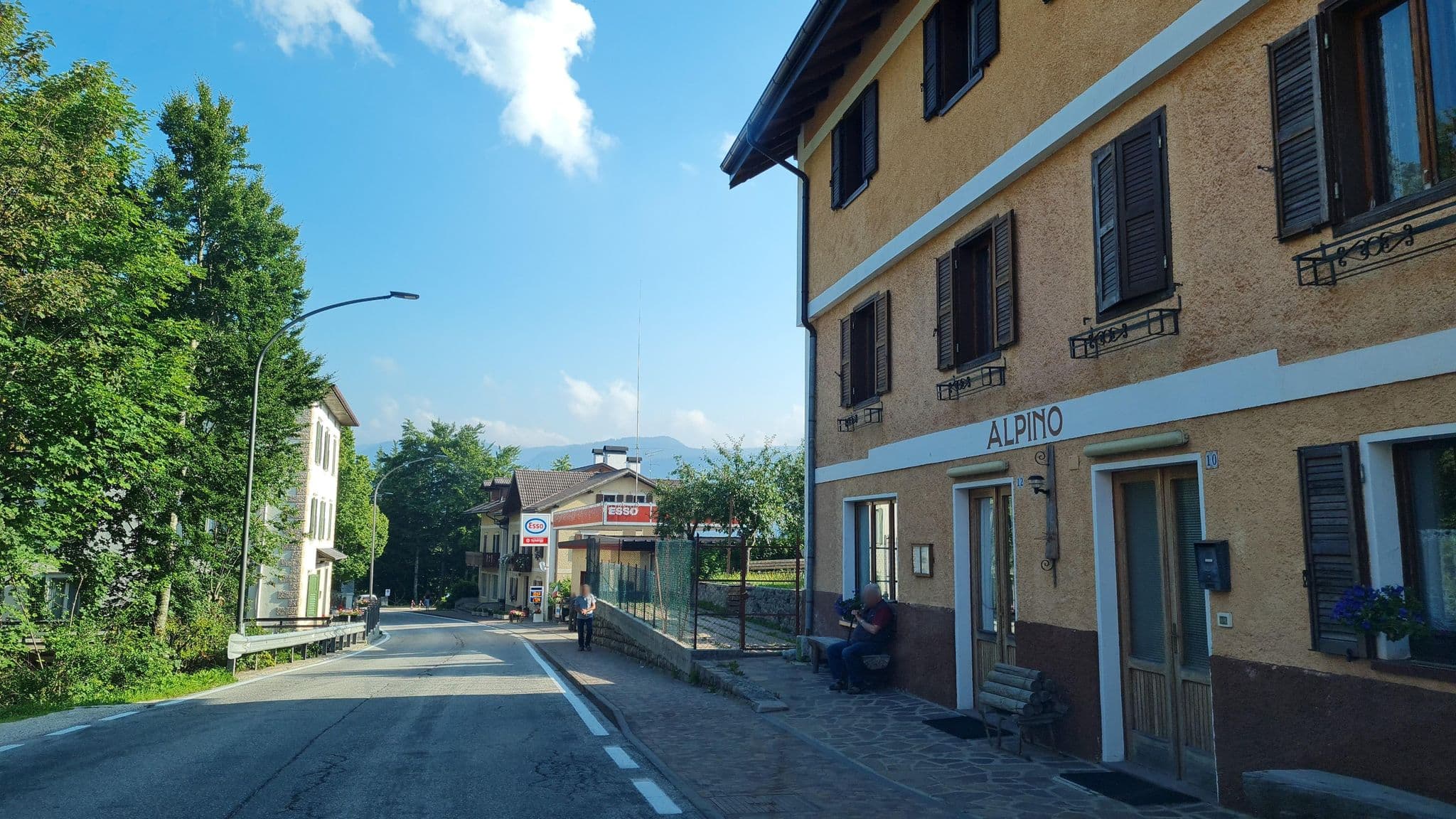 Street view near Albergo Alpino, Caldonazzo — © laniuscollurio (CC BY-SA · Mapillary)