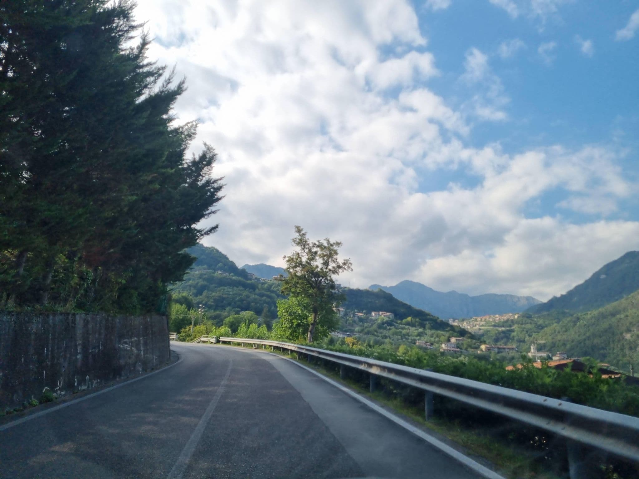 Street view near Residence delle Rose, Malcesine — © dsmm (CC BY-SA · Mapillary)