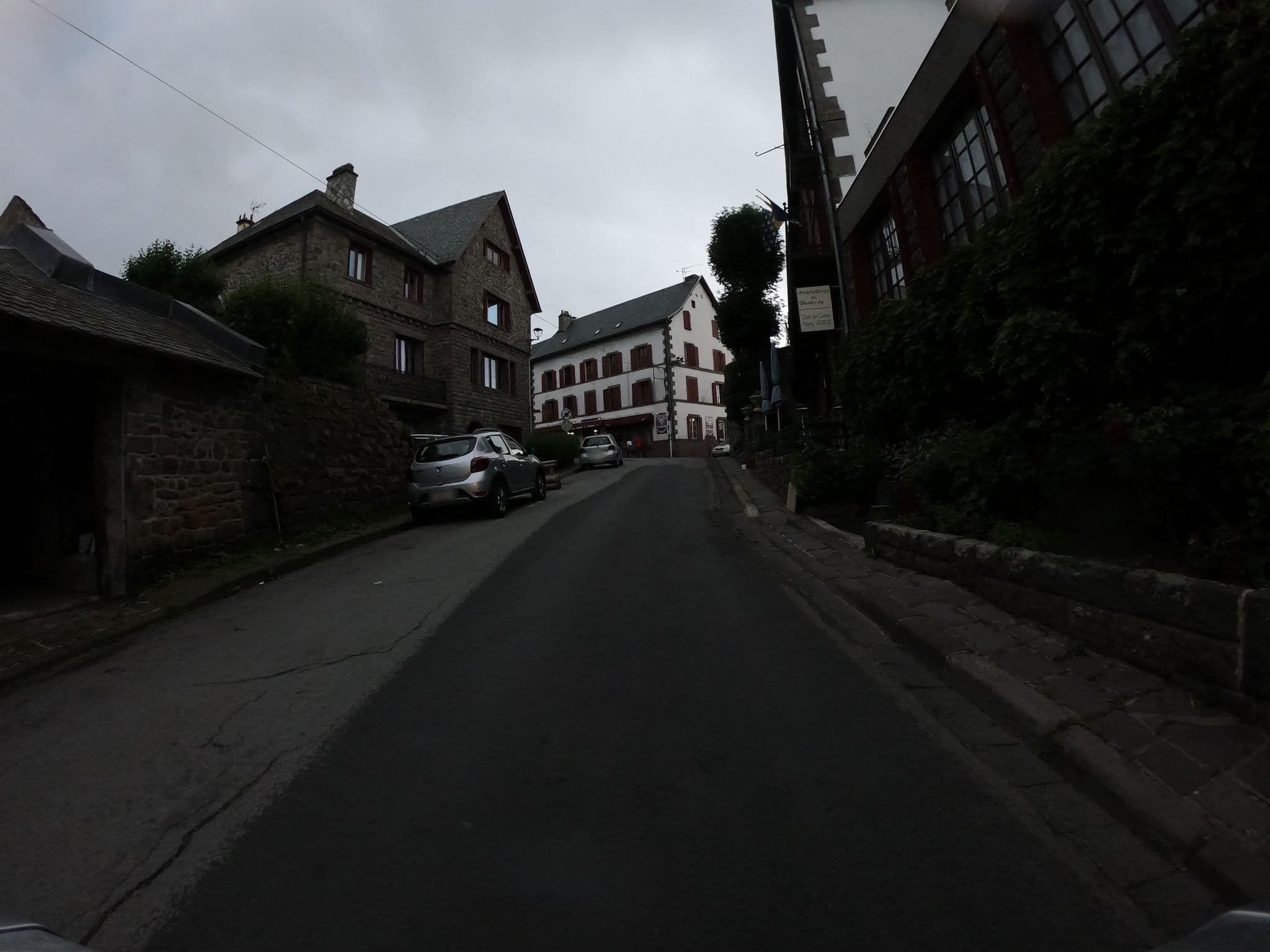 Street view near Hostellerie du Beffroy, Besse-et-Saint-Anastaise — © joostjakob (CC BY-SA · Mapillary)