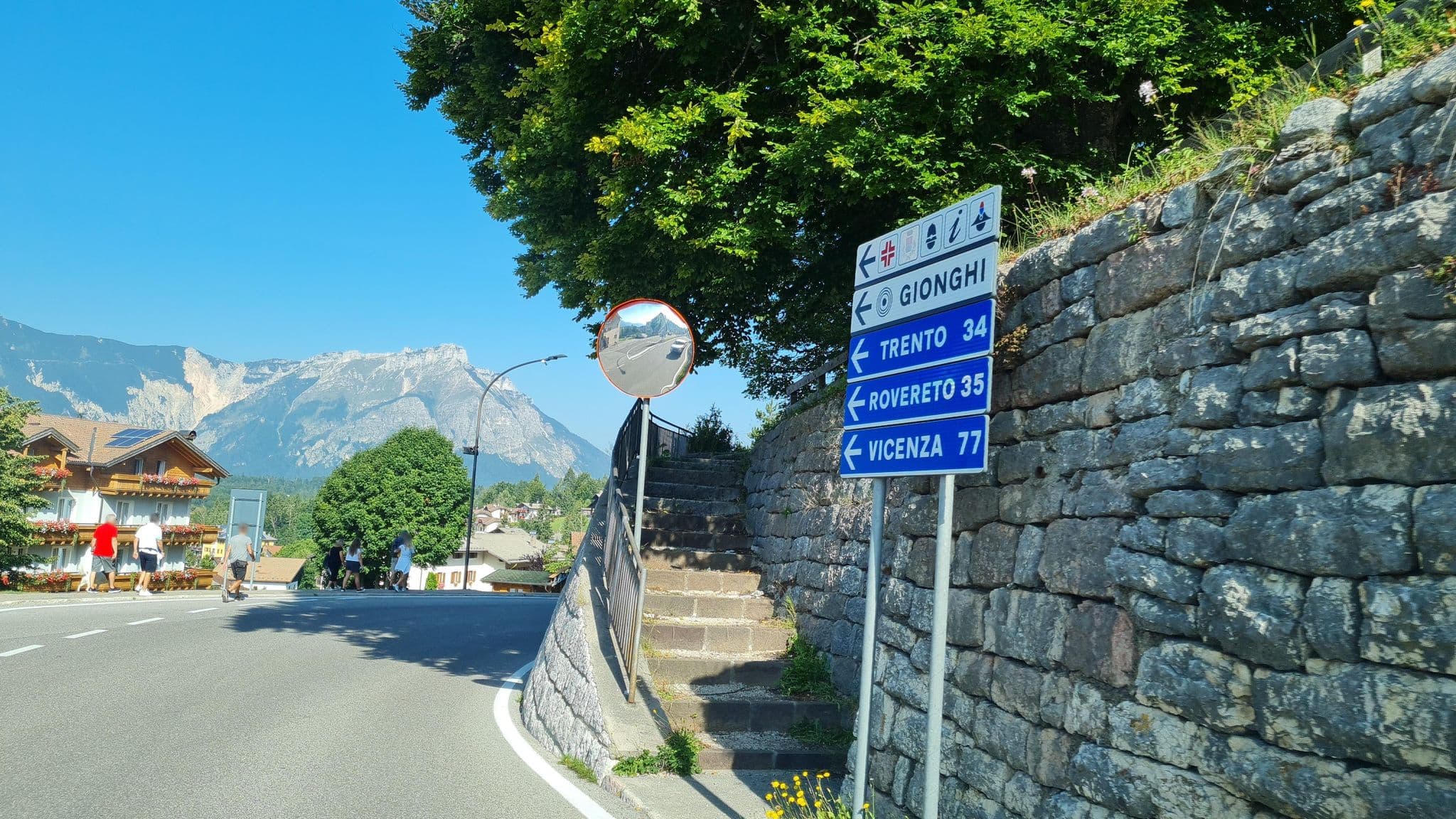 Street view near Spazio Lavarone, Caldonazzo — © laniuscollurio (CC BY-SA · Mapillary)