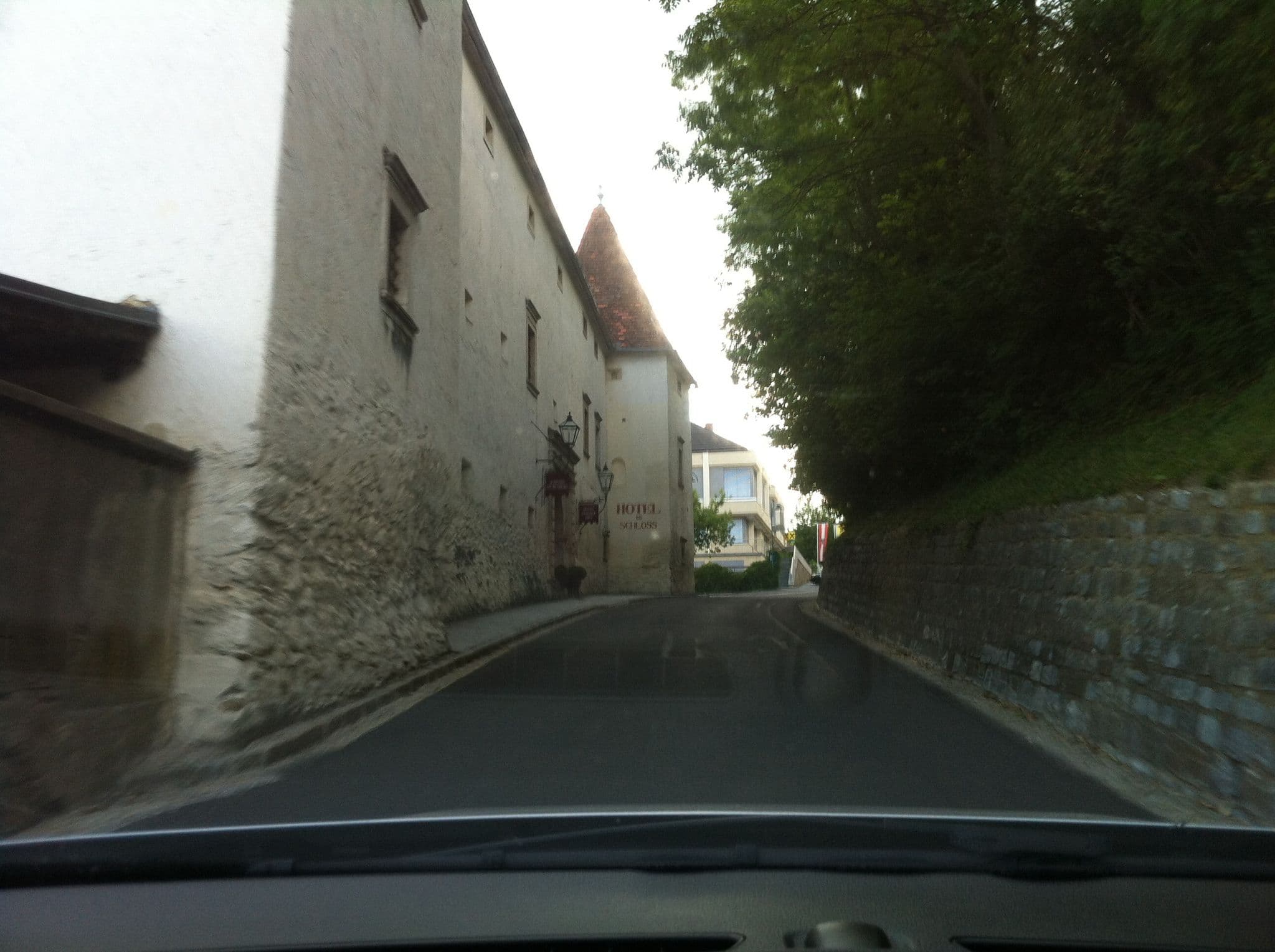 Street view near Hotel Schloss Stubenberg, Pöllau — © tswa (CC BY-SA · Mapillary)