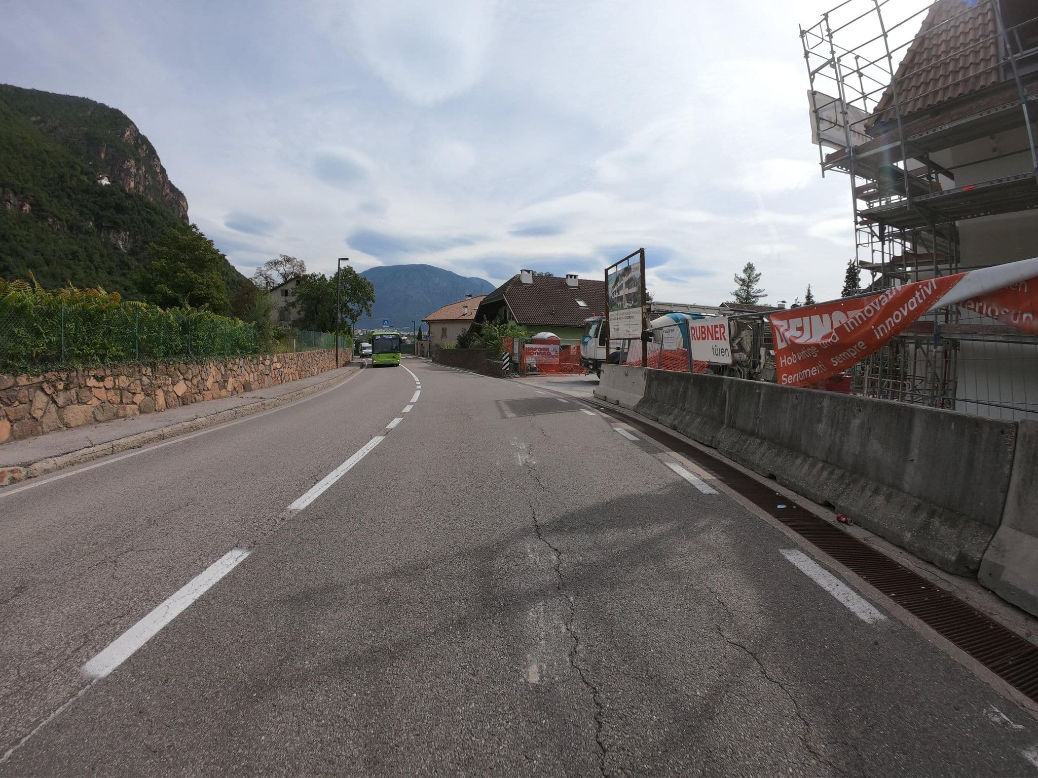 Street view near Kuhn, Terlano — © joostjakob (CC BY-SA · Mapillary)