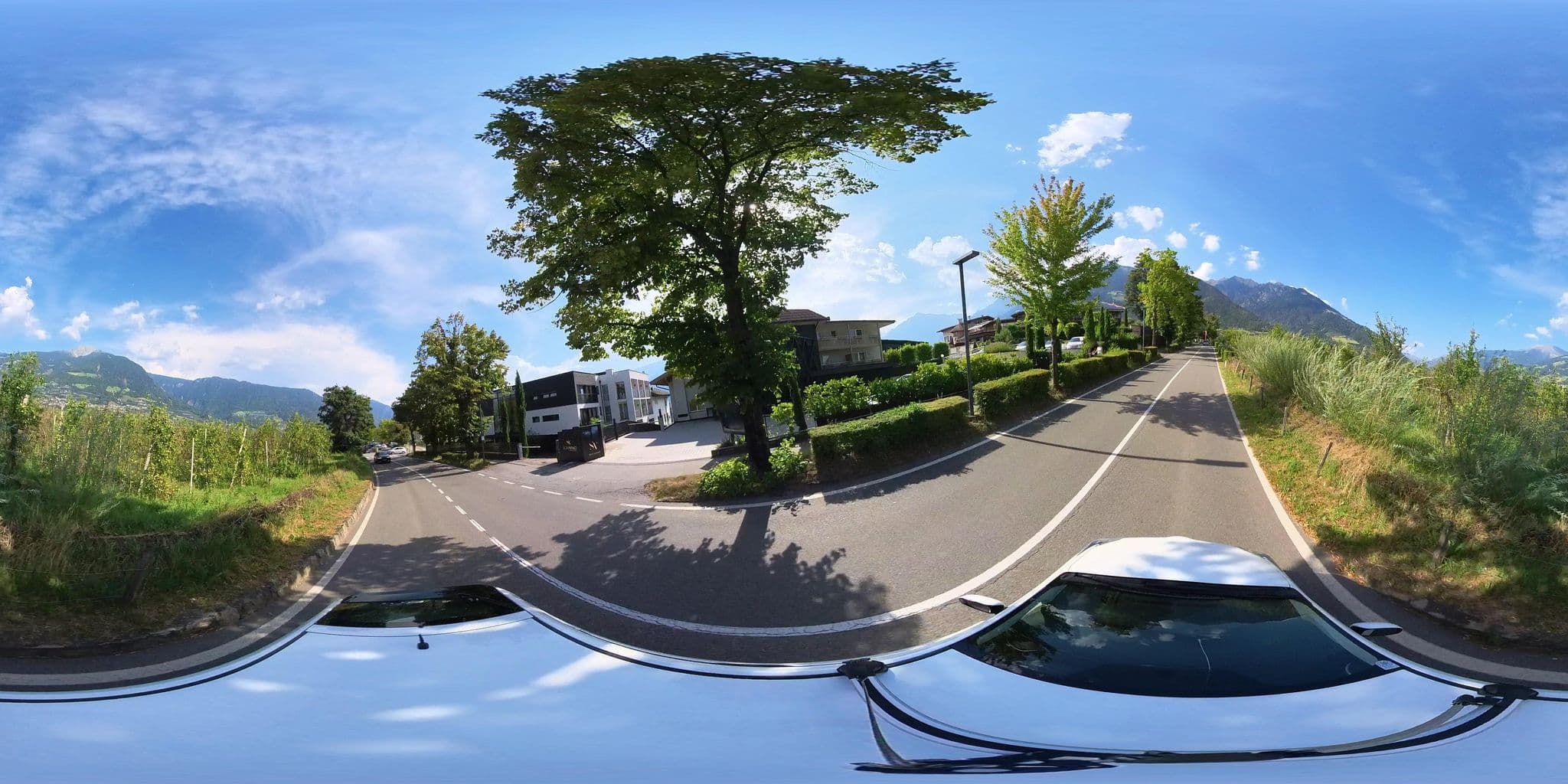 Street view near Garni Hotel Somvi, Tirolo — © osmplus_org (CC BY-SA · Mapillary)