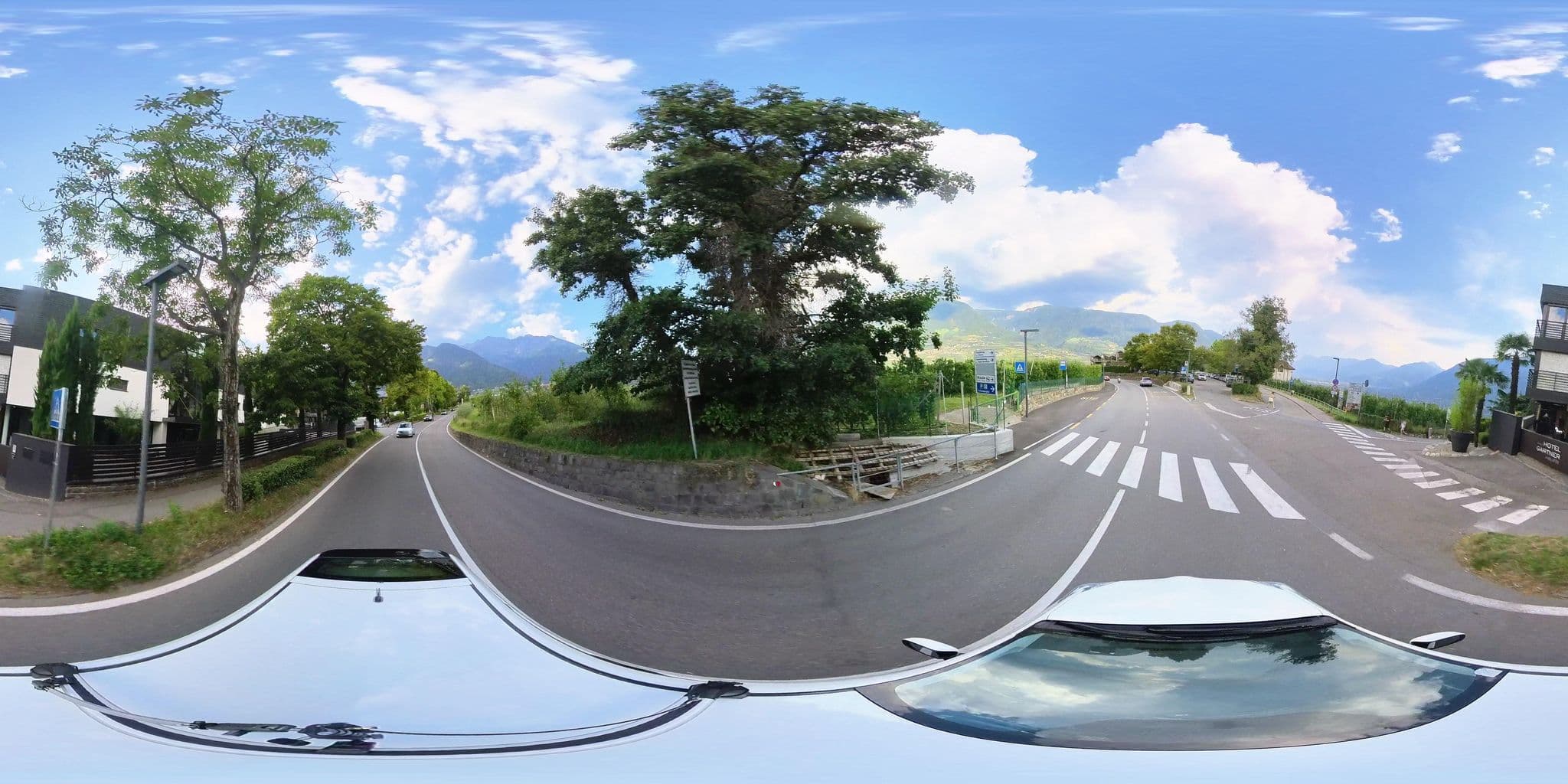 Street view near Pensione Walburg di Raffl Andreas, Tirolo — © osmplus_org (CC BY-SA · Mapillary)