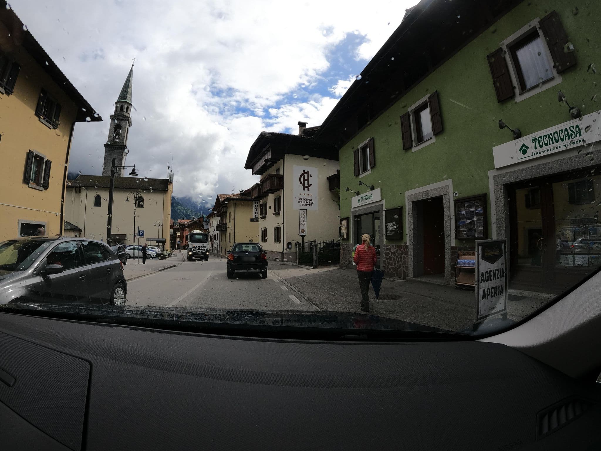 Street view near Rifugio Giorgio Graffer al Grostè C.a.i., Pinzolo — © borovac (CC BY-SA · Mapillary)
