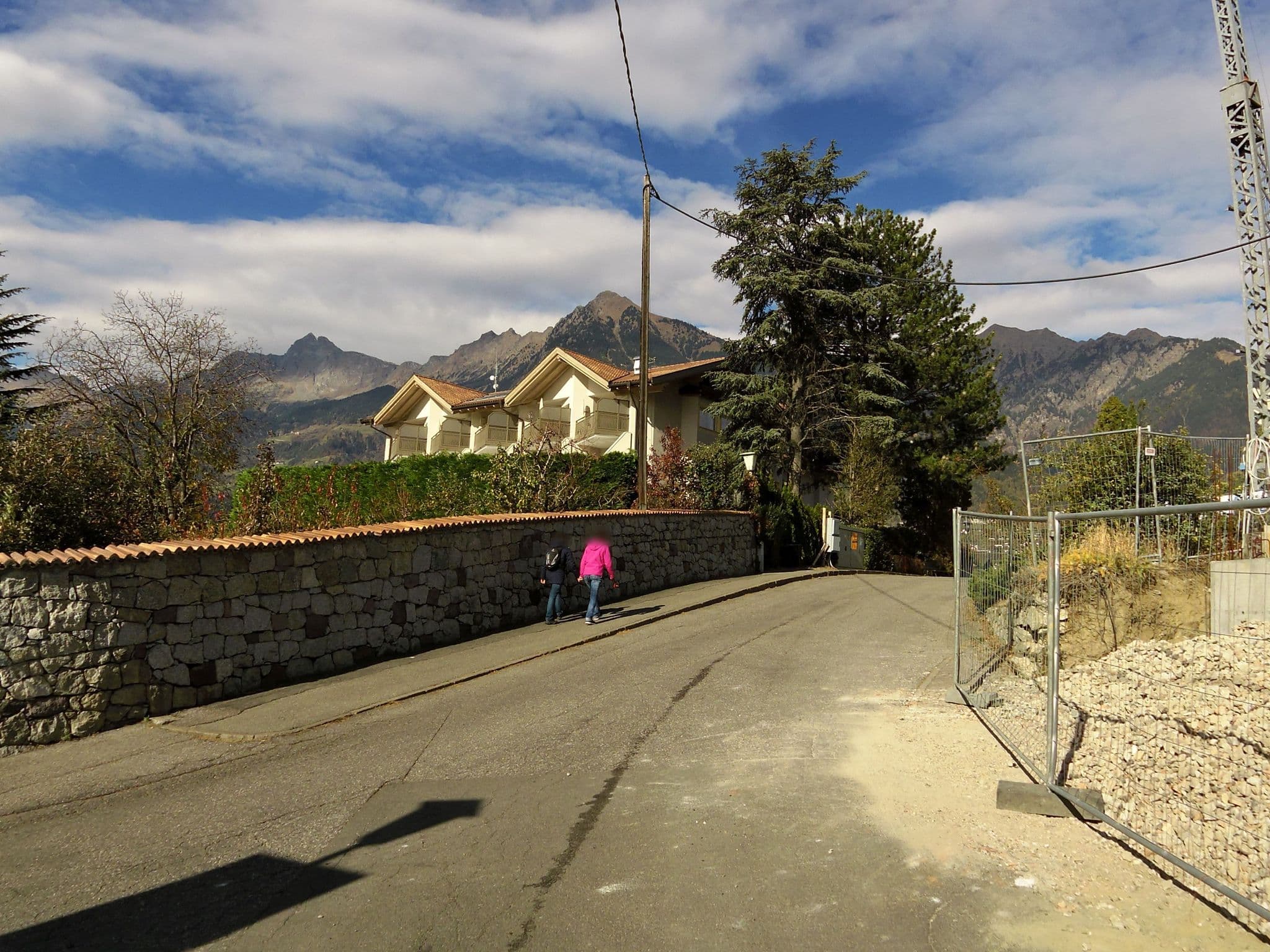 Street view near Vinea Residence Suites Hotel, Merano — © czmrtn (CC BY-SA · Mapillary)