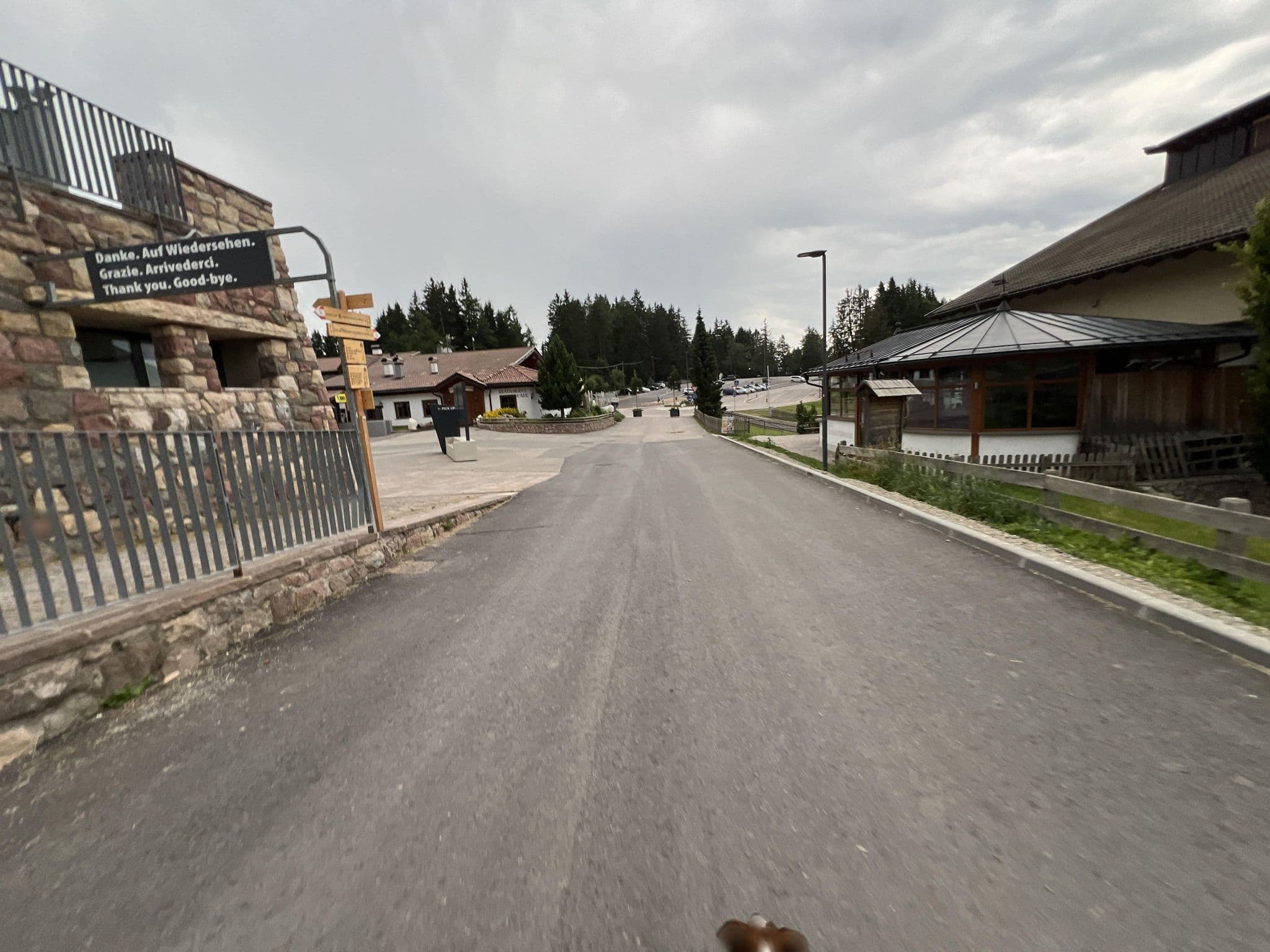 Street view near Wellnes Bereich, Scena — © descilla (CC BY-SA · Mapillary)