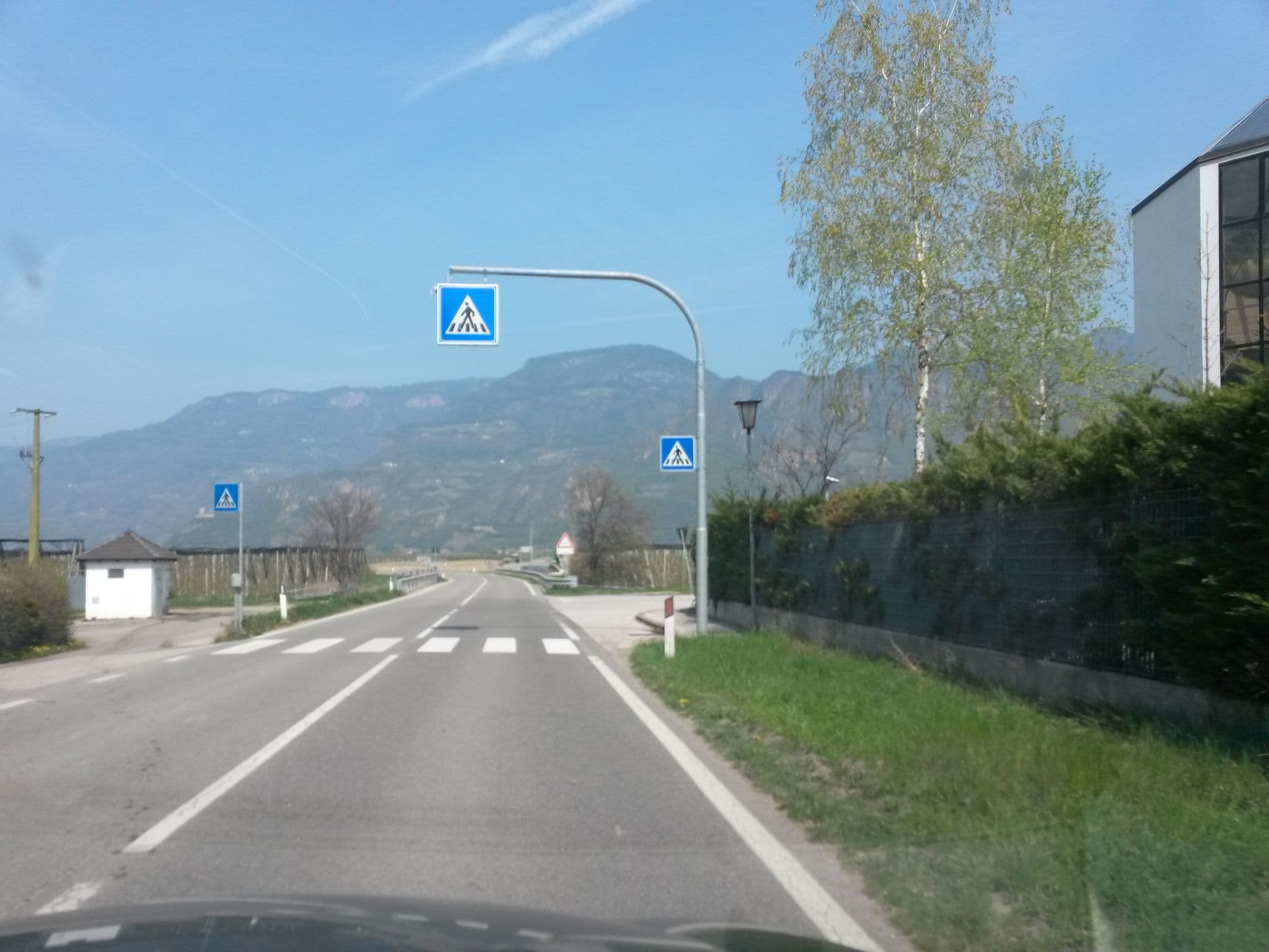 Street view near Versigglhof, Cornaiano — © tyr (CC BY-SA · Mapillary)
