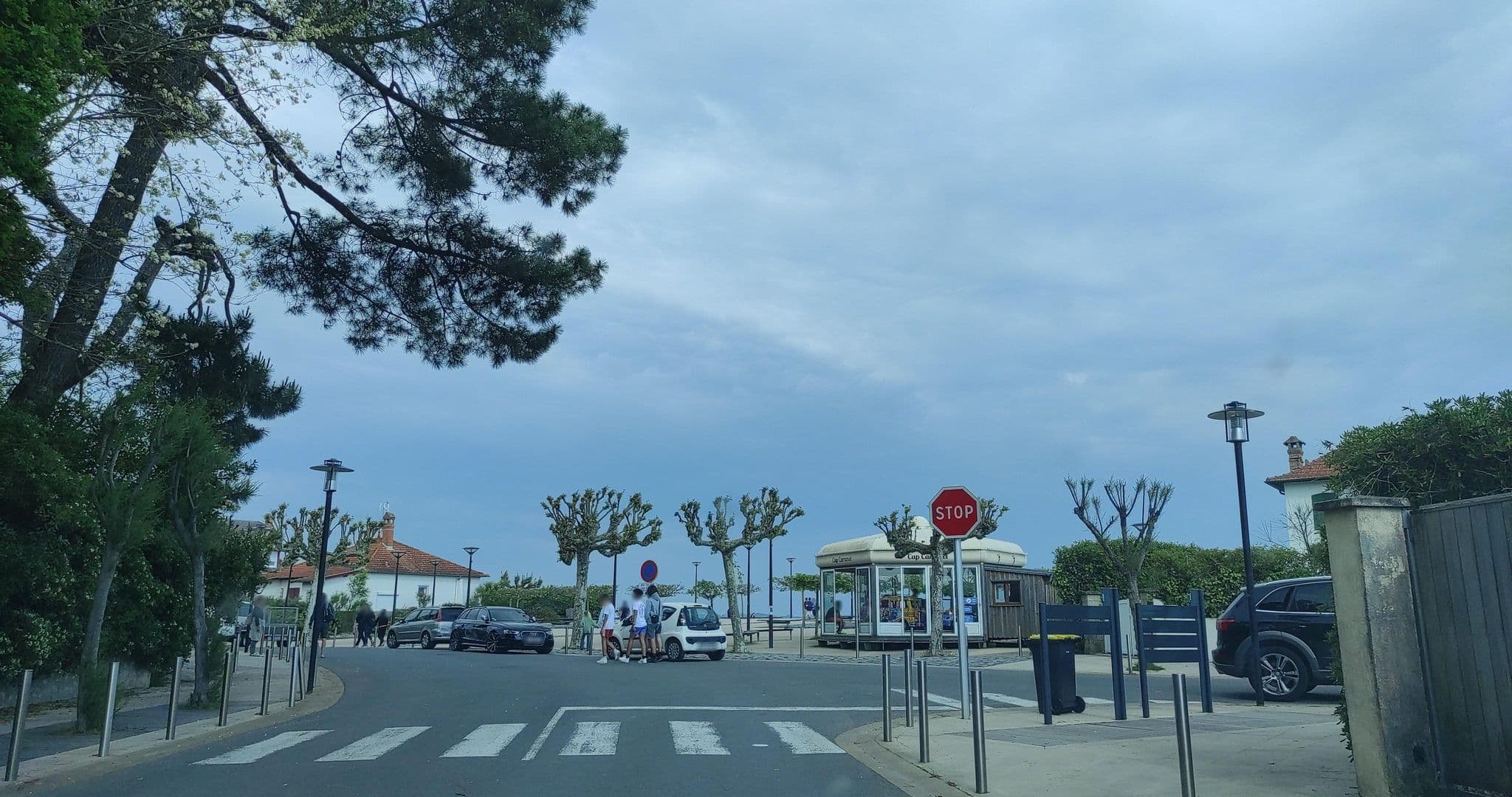 Street view near Hôtel Côté Sable, Arcachon — © yod4z (CC BY-SA · Mapillary)