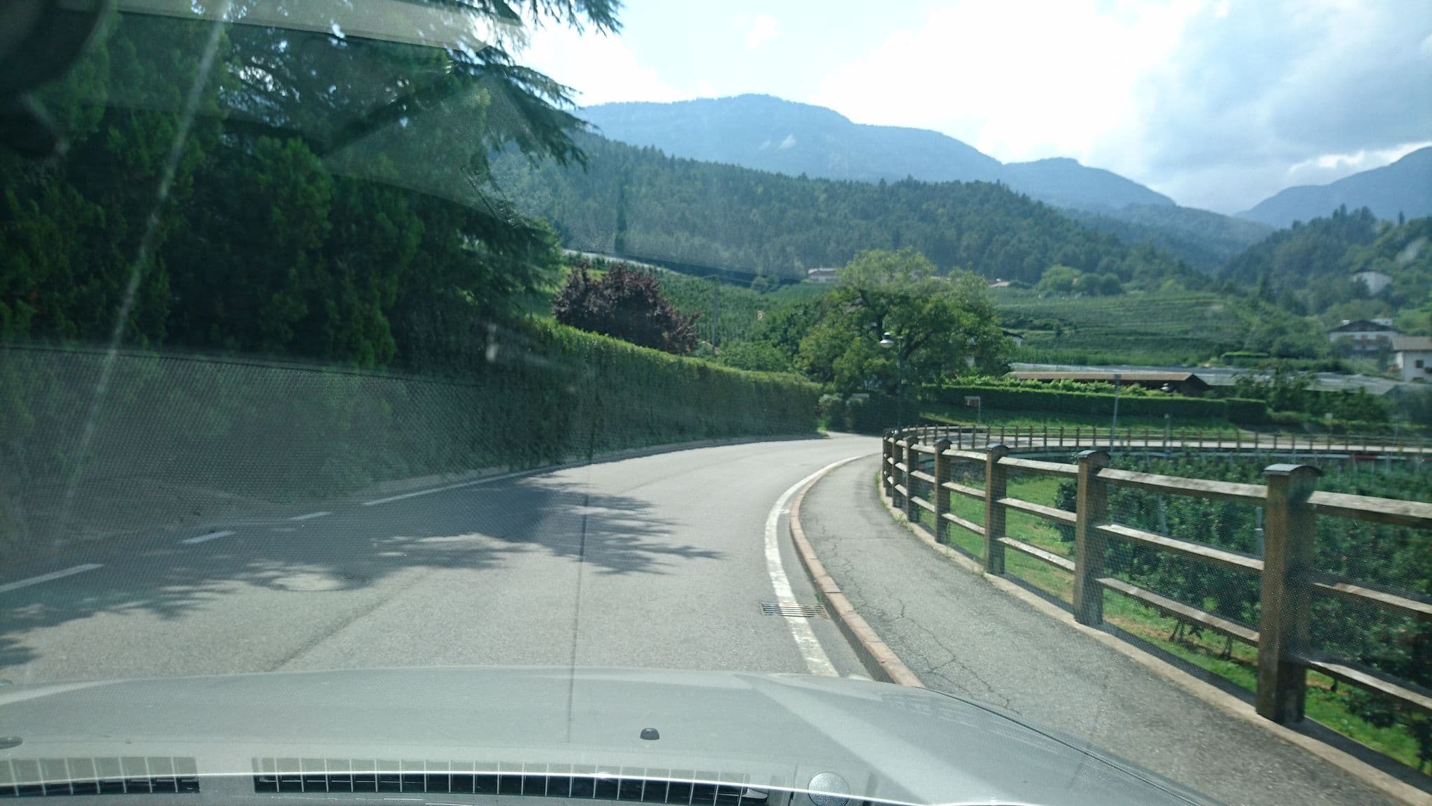 Street view near sunwend, Nalles — © voschix (CC BY-SA · Mapillary)