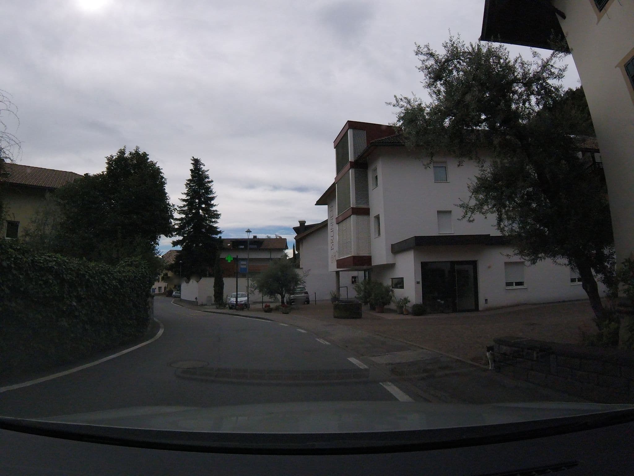 Street view near Hotel Nalserhof SAS di Hoelzl Hannes & Co, Nalles — © tonicity (CC BY-SA · Mapillary)