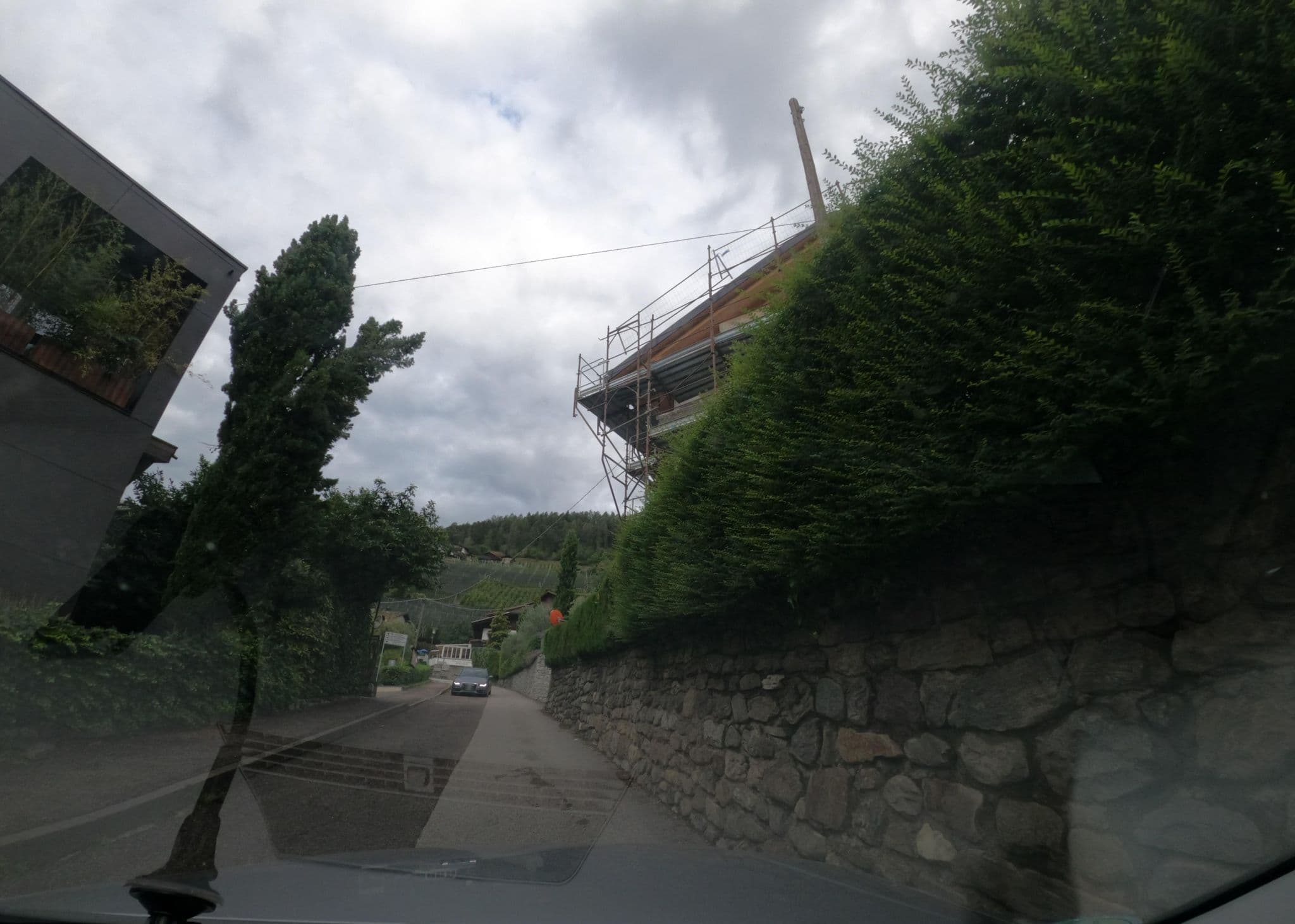 Street view near Pension Kleon, Scena - Schenna — © atze02 (CC BY-SA · Mapillary)