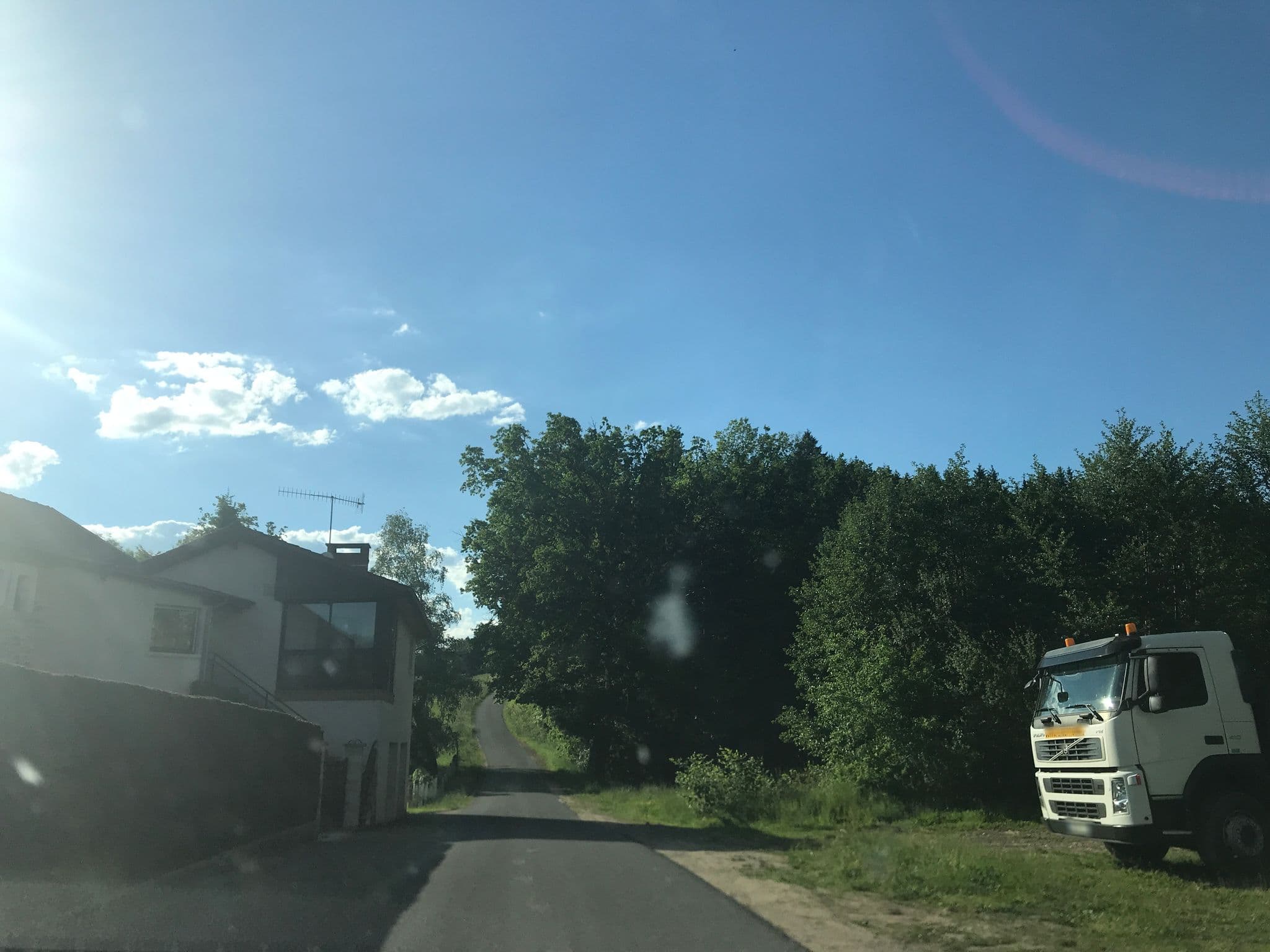 Street view near aire campings-cars de marat (emplacement?), Job — © fpm (CC BY-SA · Mapillary)