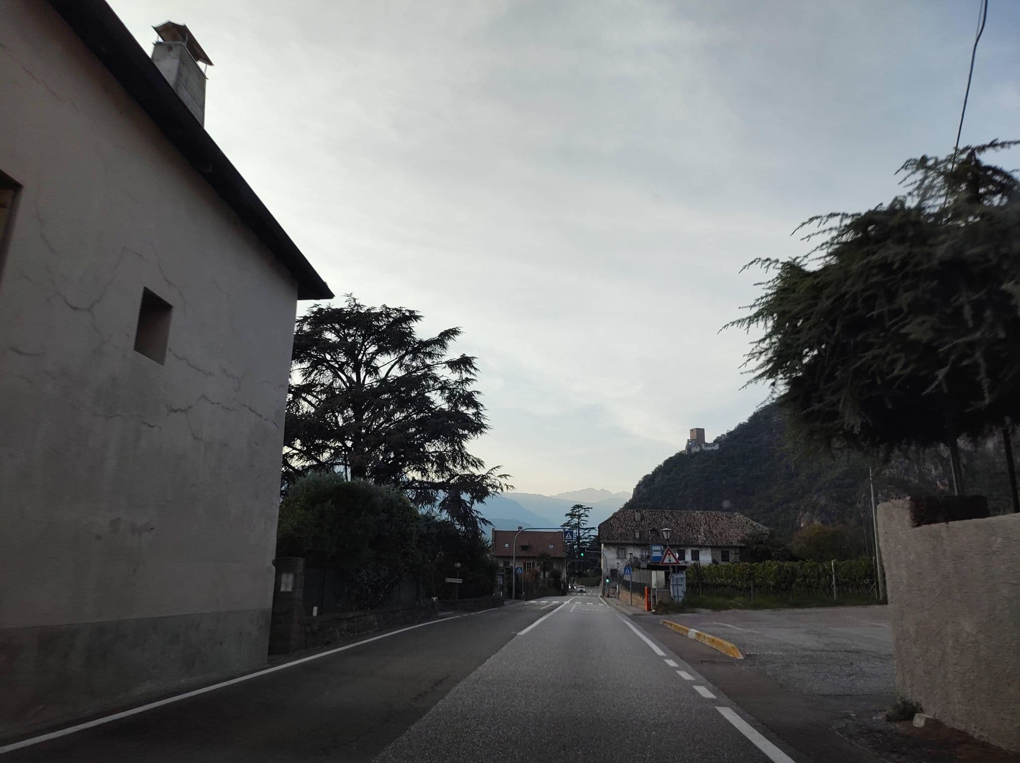 Street view near Garni Unterspeiser, Terlano — © thetornado76 (CC BY-SA · Mapillary)