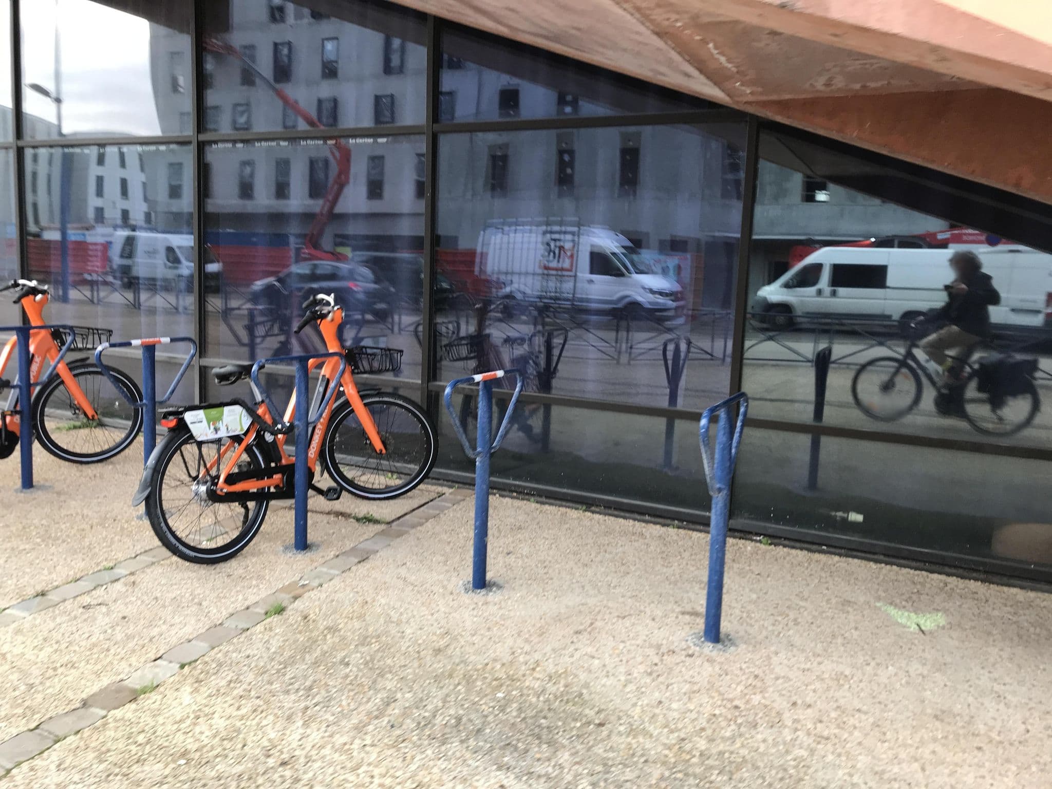 Street view near Mercure Brest Centre Port, Brest — © josmougn (CC BY-SA · Mapillary)