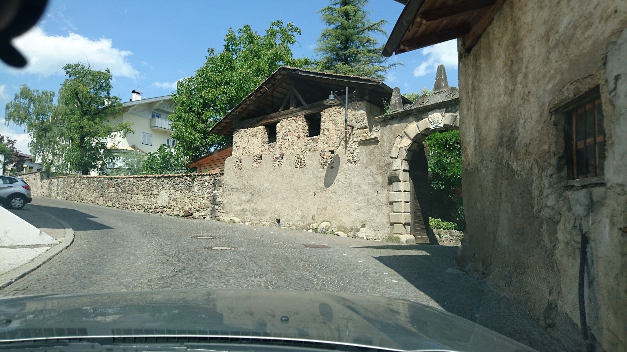 Street view near Residence Adler, Nalles — © voschix (CC BY-SA · Mapillary)