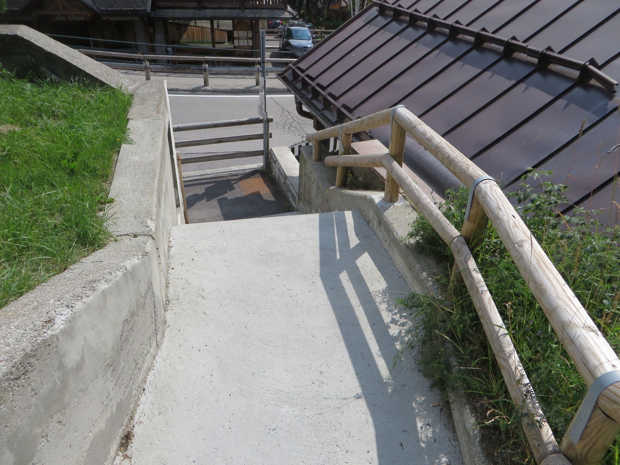 Street view near Residenze 3-tre, Pinzolo — © lary_fede (CC BY-SA · Mapillary)