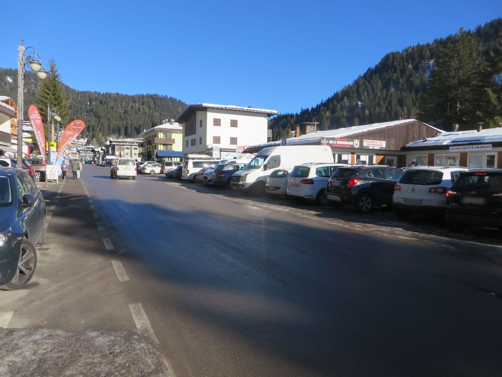 Street view near Garnì Sant Antonio di Ada e Anna Collini SNC, Pinzolo — © lary_fede (CC BY-SA · Mapillary)