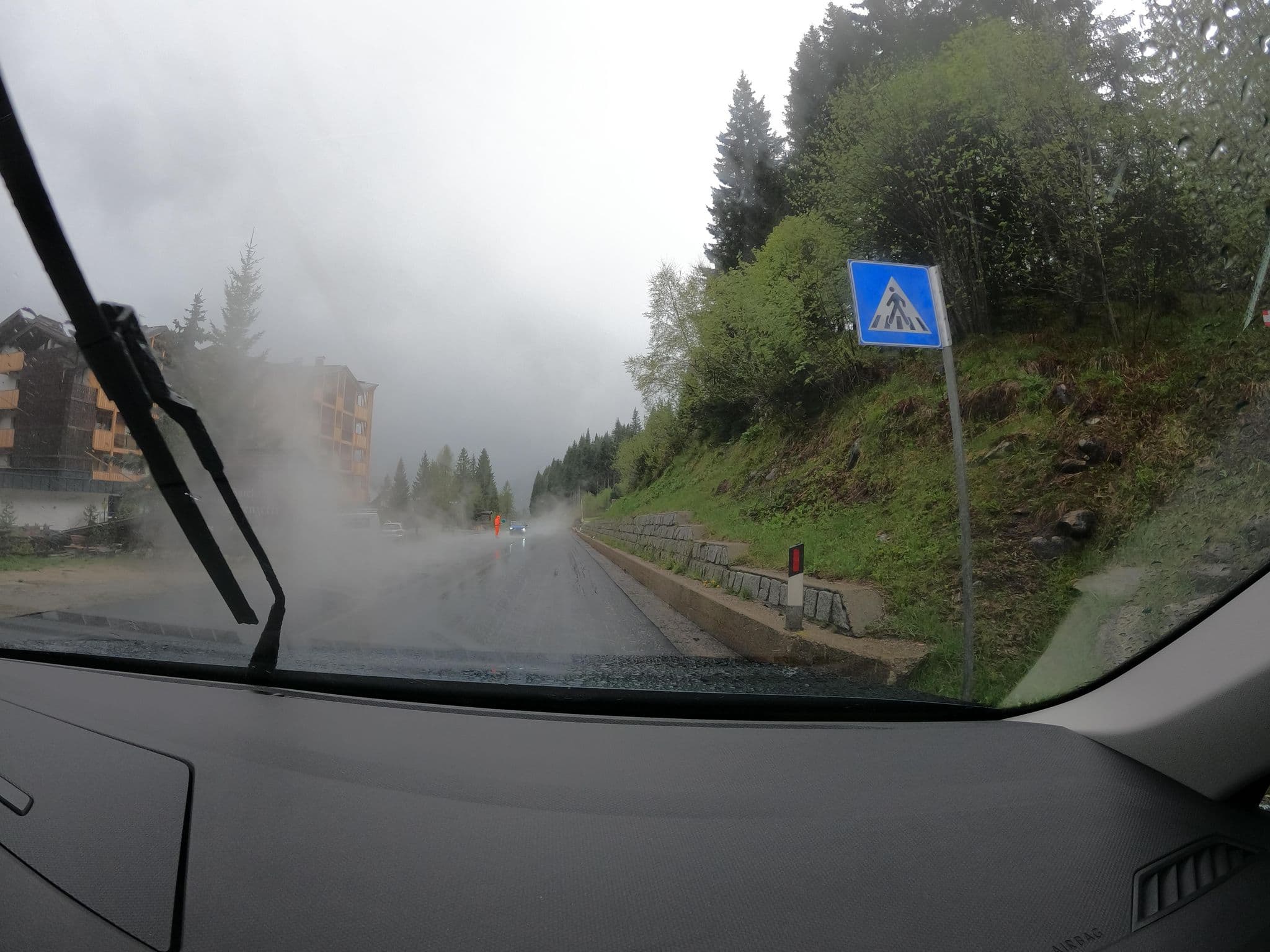 Street view near Hotel Il Catturanino, Pinzolo — © borovac (CC BY-SA · Mapillary)